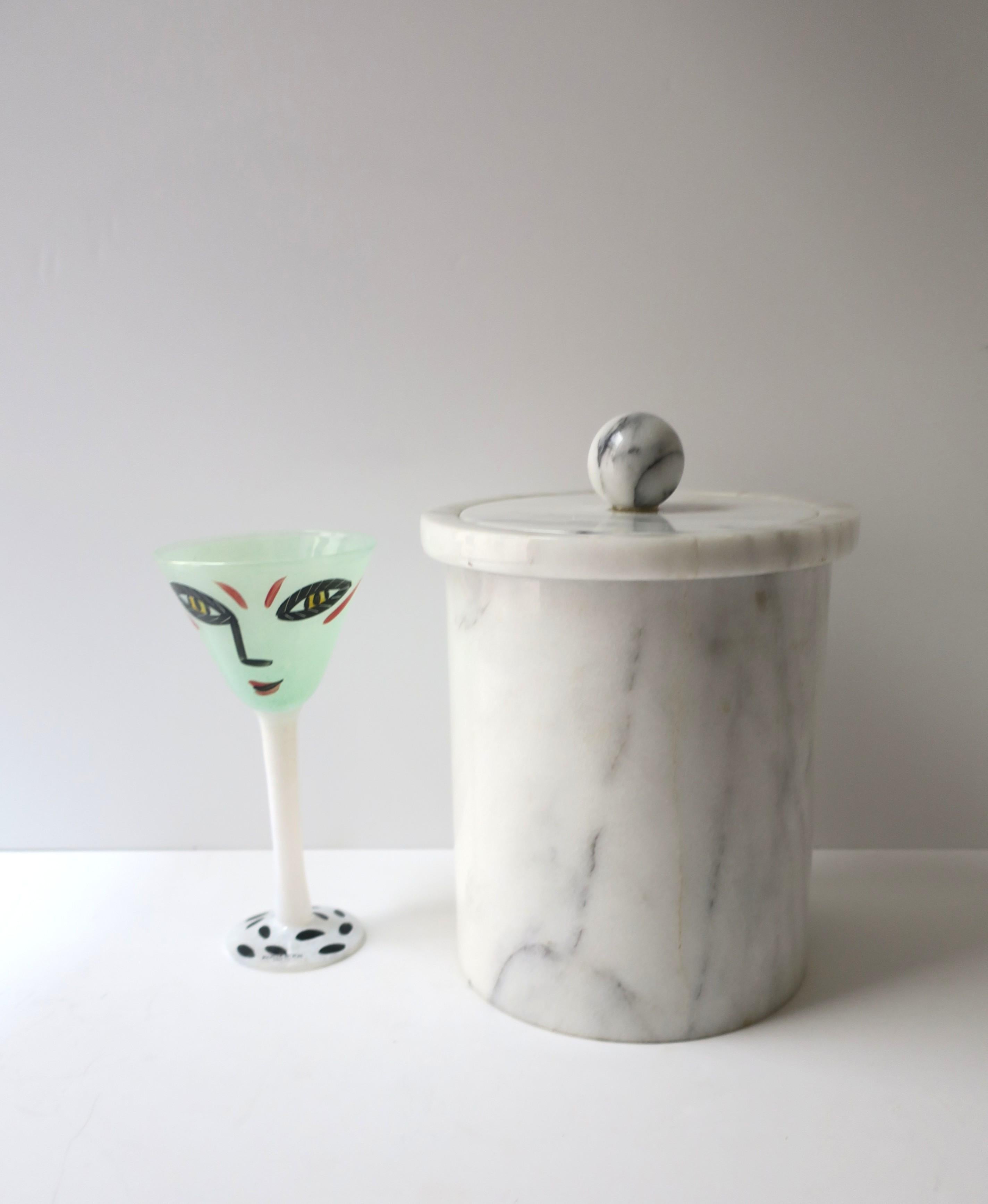 Marble Wine Cooler or Ice Box In Good Condition For Sale In New York, NY
