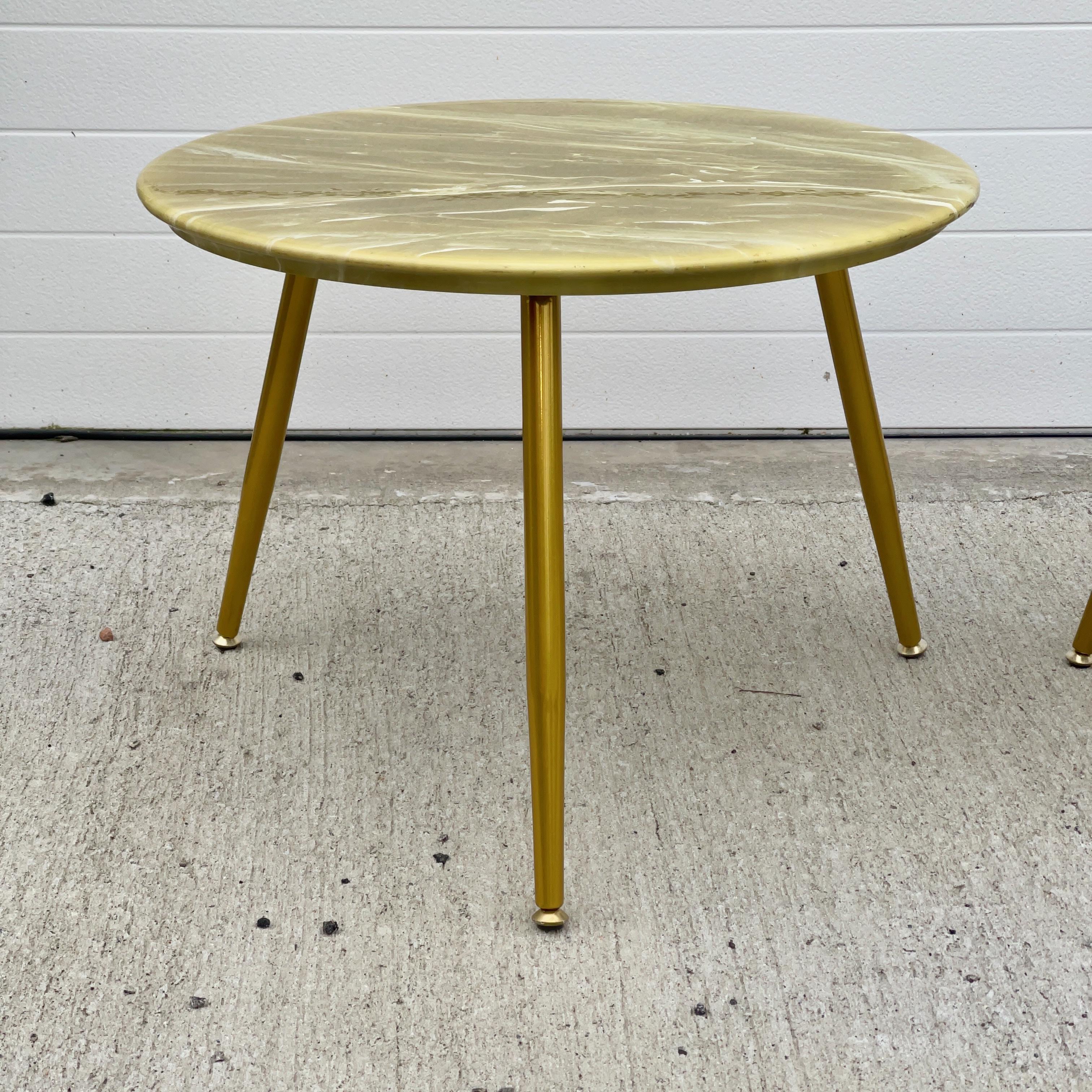 Mid-Century Modern MarbleCraft Simulated Onyx Occasional Table For Sale