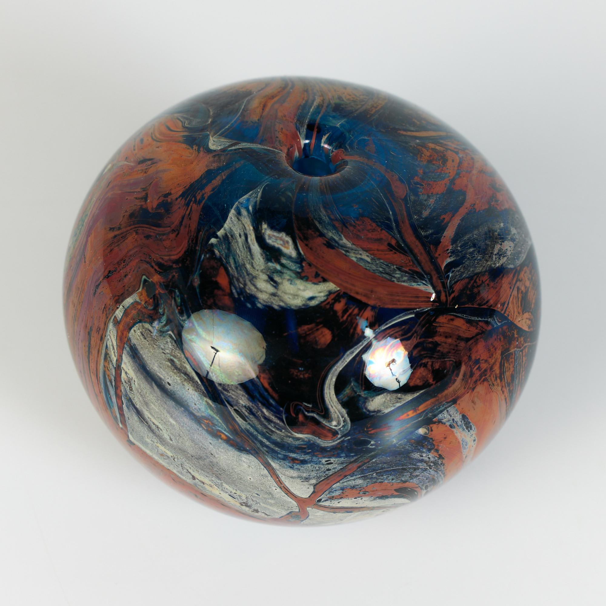 Knospenvase aus marmoriertem geblasenem Glas (Moderne) im Angebot