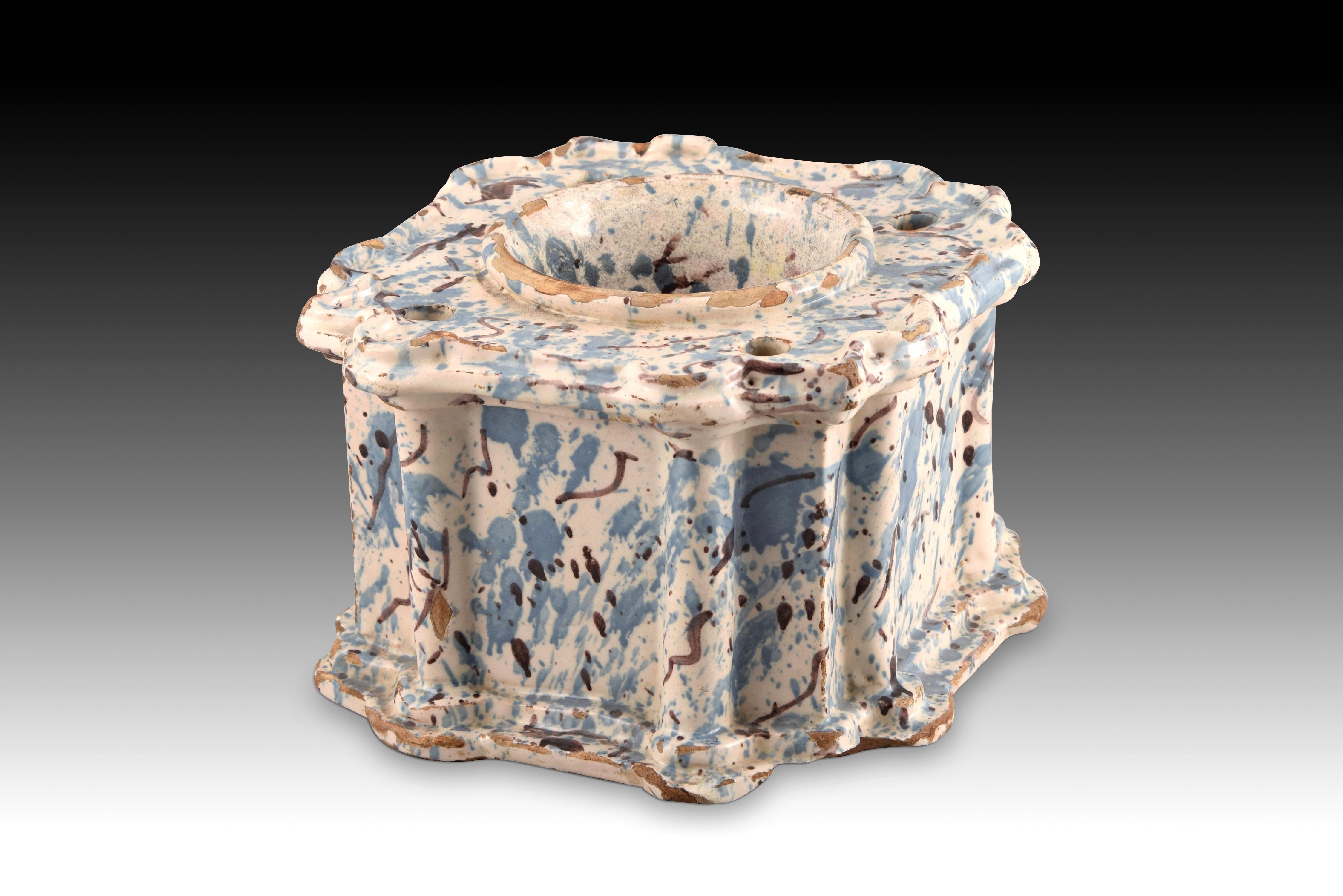 Marbled Ceramic Inkwell, Possibly Talavera, Spain, 17th Century 3