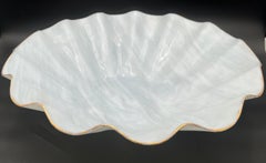 Marbled Glass Scallop Bowl with Gold Accent