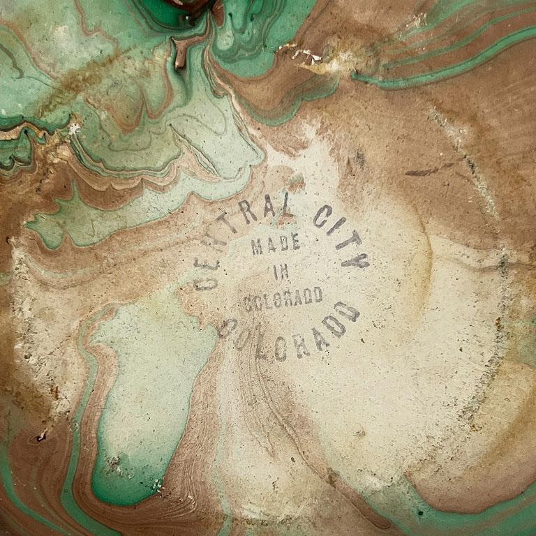 Bol en poterie marbrée de bord de route à motif malachite avec intérieur émaillé turquoise Excellent état - En vente à Oklahoma City, OK
