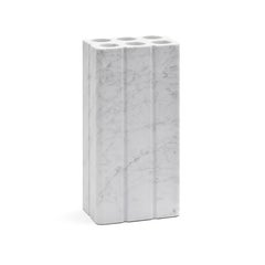 "Marblelous Brique" di Josep Vila Capdevila, Marmo di Carrara