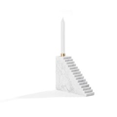 Marmorierter Stairs Weißer Carrara-Marmor Minimalistischer Kerzenhalter von Aparentment