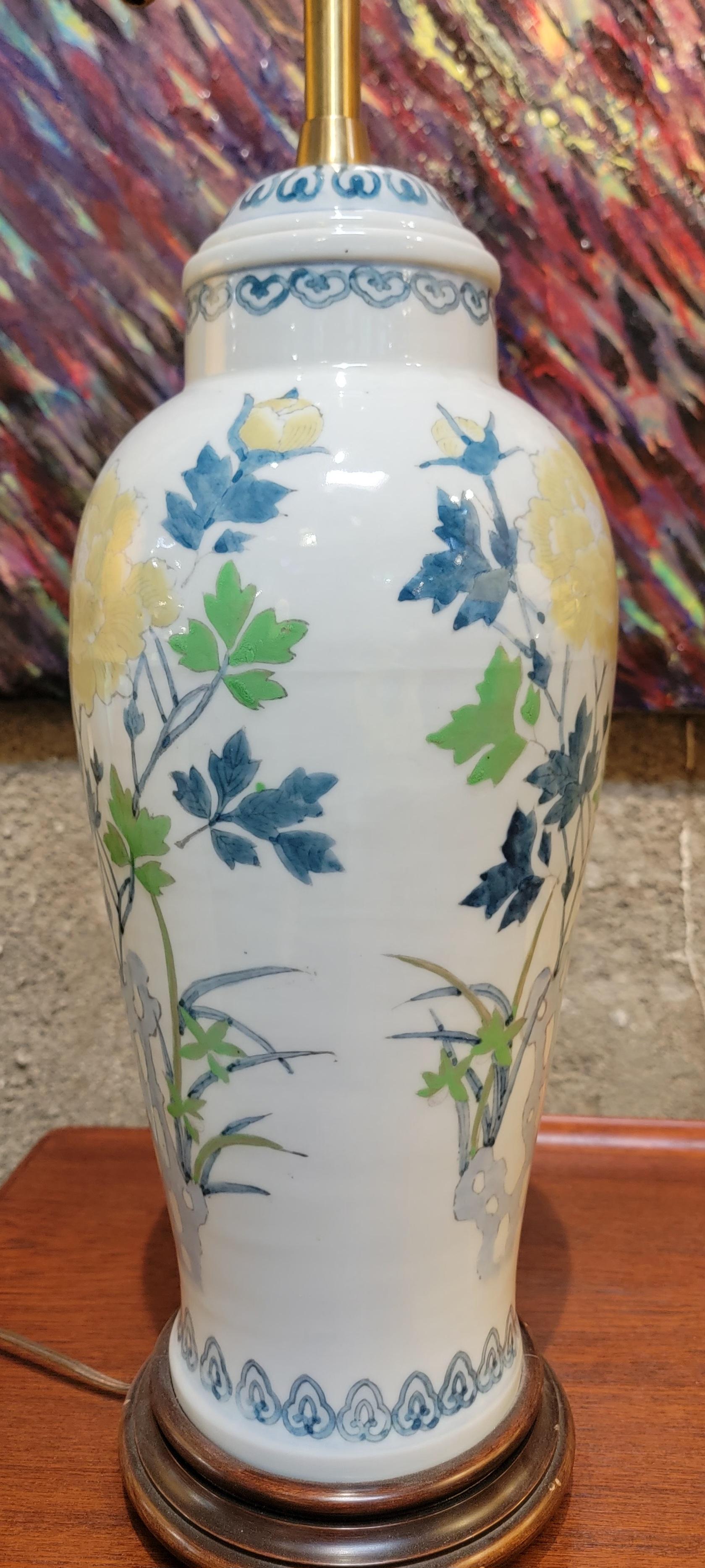 Exportation chinoise Marbro - Lampe de table en porcelaine peinte à la main, style Asian Style en vente