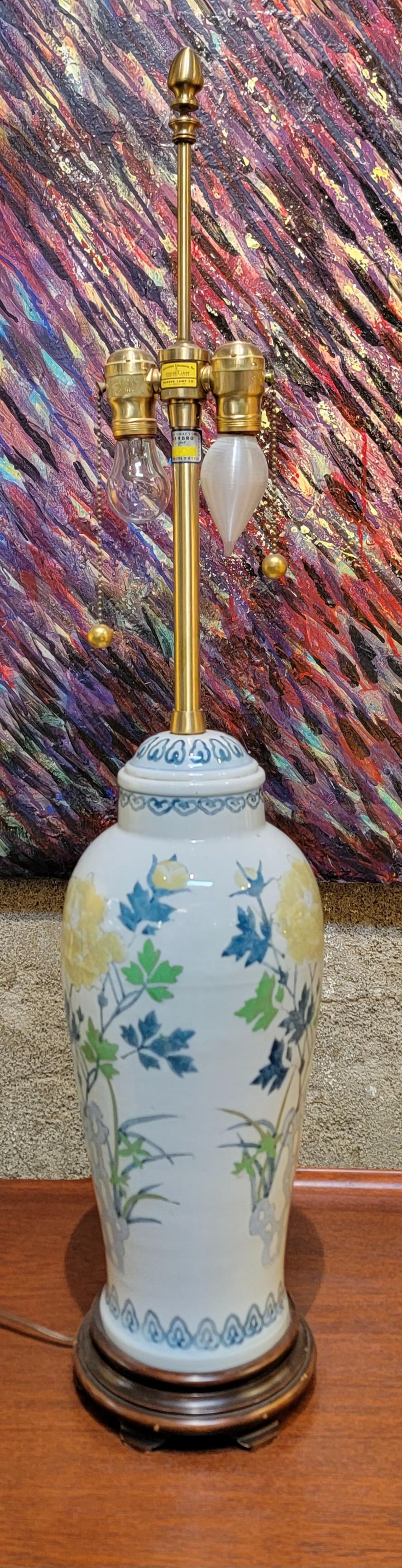 Marbro Asian Style Hand Painted Porcelain Table Lamp In Good Condition For Sale In Fulton, CA