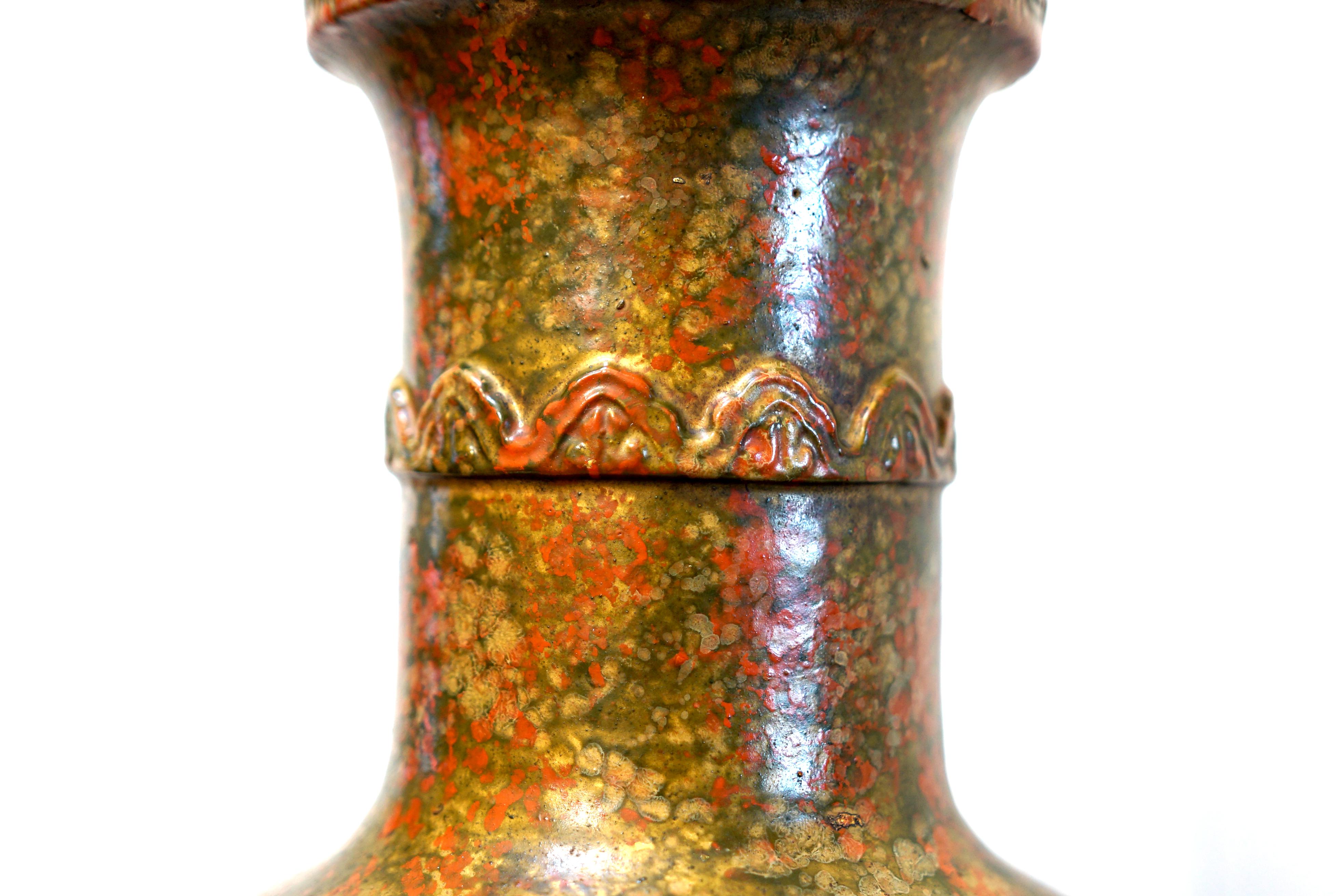 Lampe monumentale à motif de fleurs en céramique de Marbro en vente 3