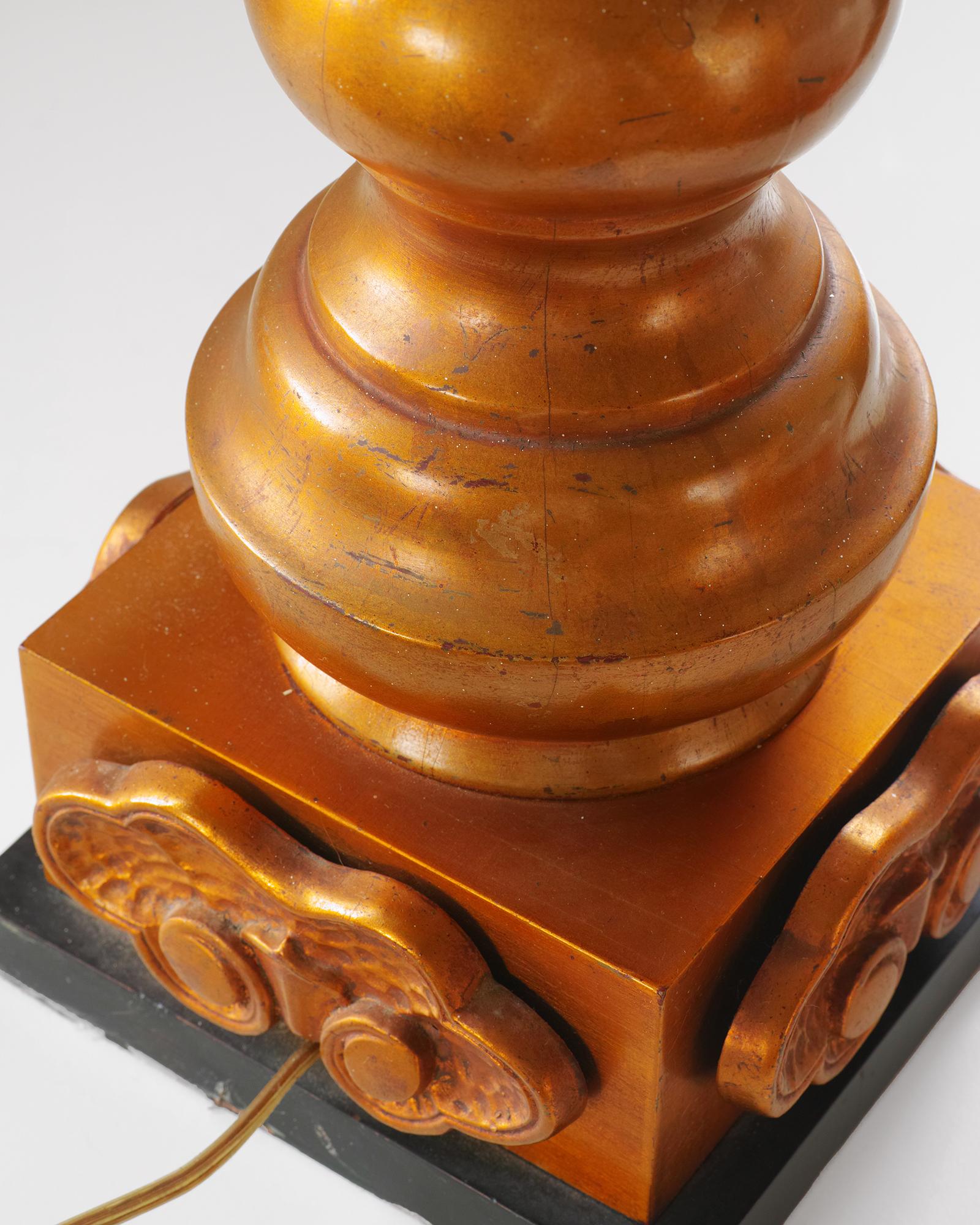 Lampe de table à balustre style chinoiserie dorée Marbro en vente 1