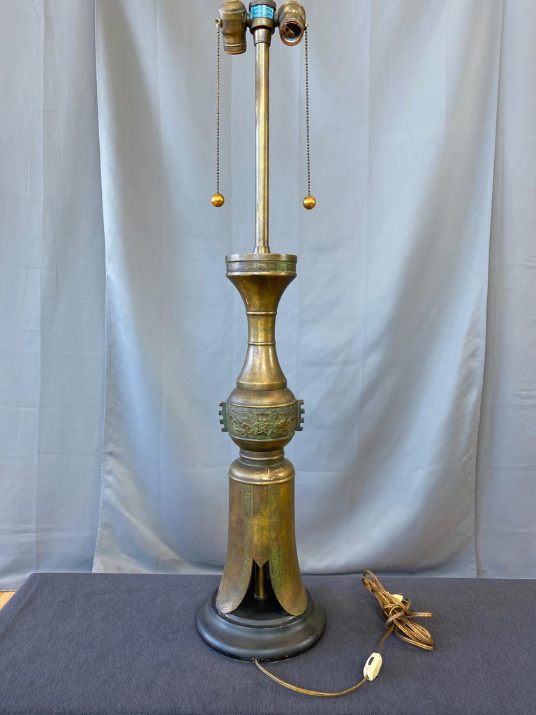 Marbro James Mont-Style Chinese Archaistic Tall Brass Table Lamp, 1950s For Sale 8