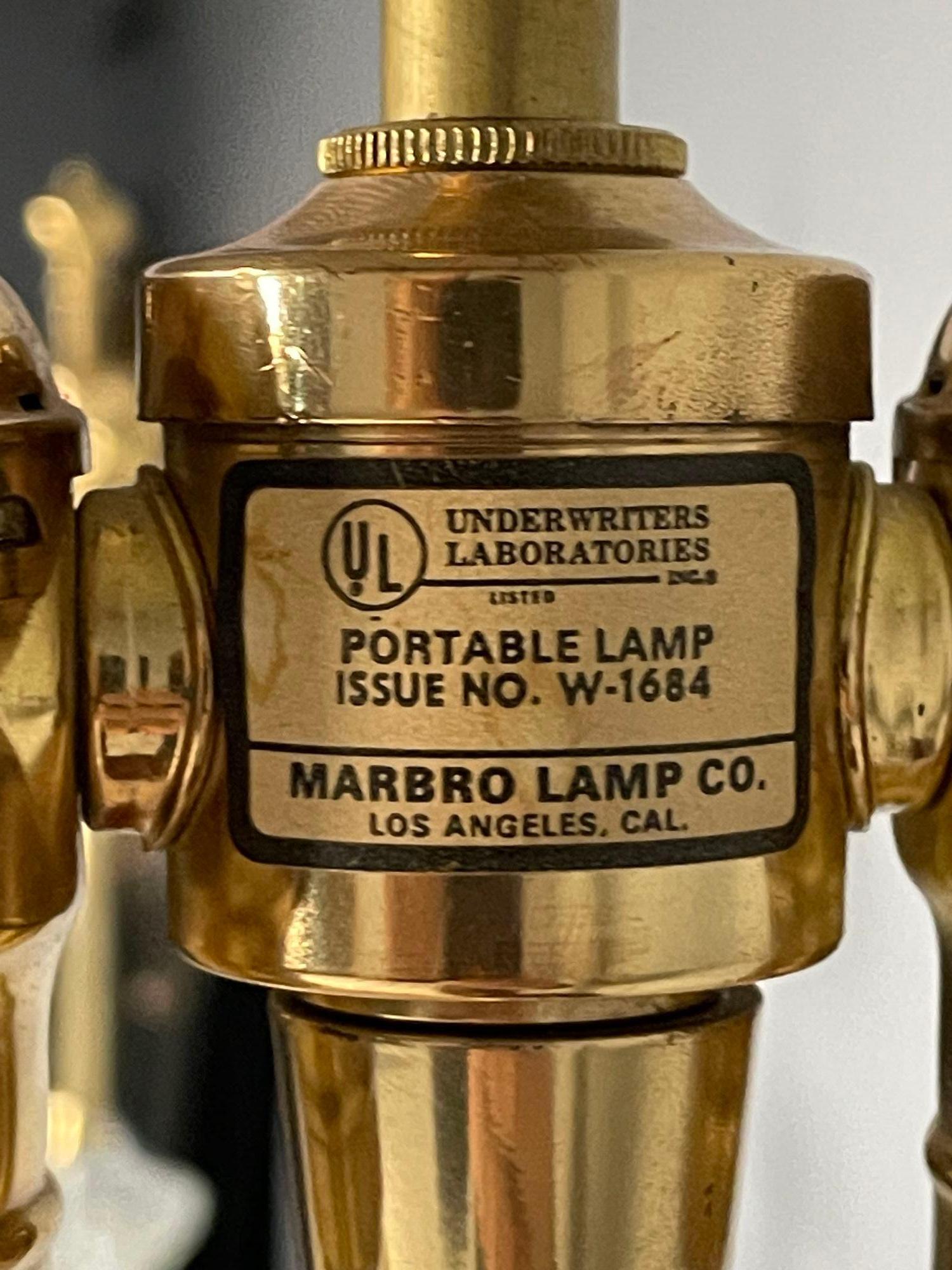 Marbro Lamp Co., Hollywood Regency, verre, laiton, lampes de bureau en forme d'urne, années 2000 en vente 5