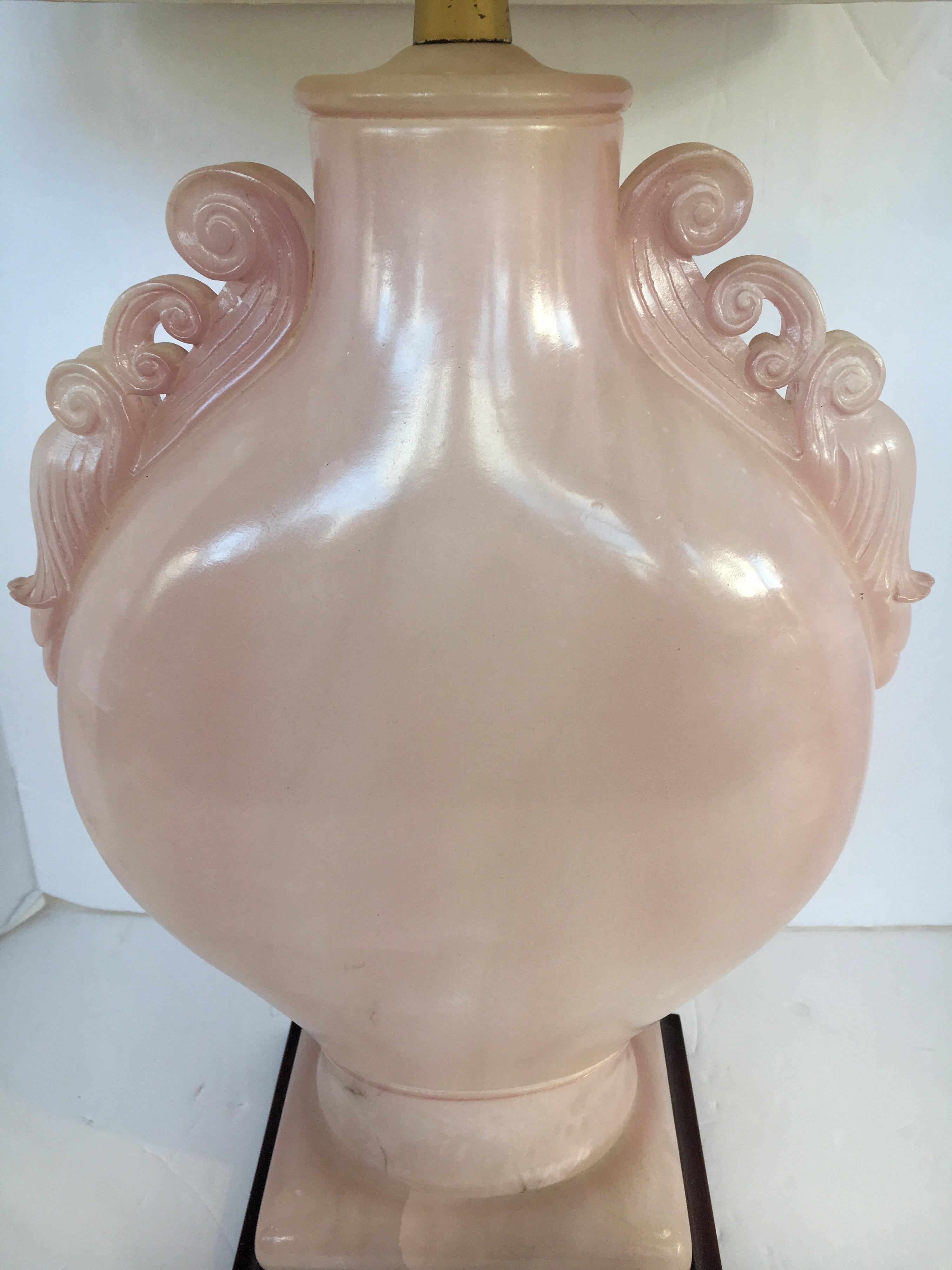 Marbro Signed Hollywood Regency 1950s Pink Alabaster Table Lamp In Good Condition In West Hartford, CT