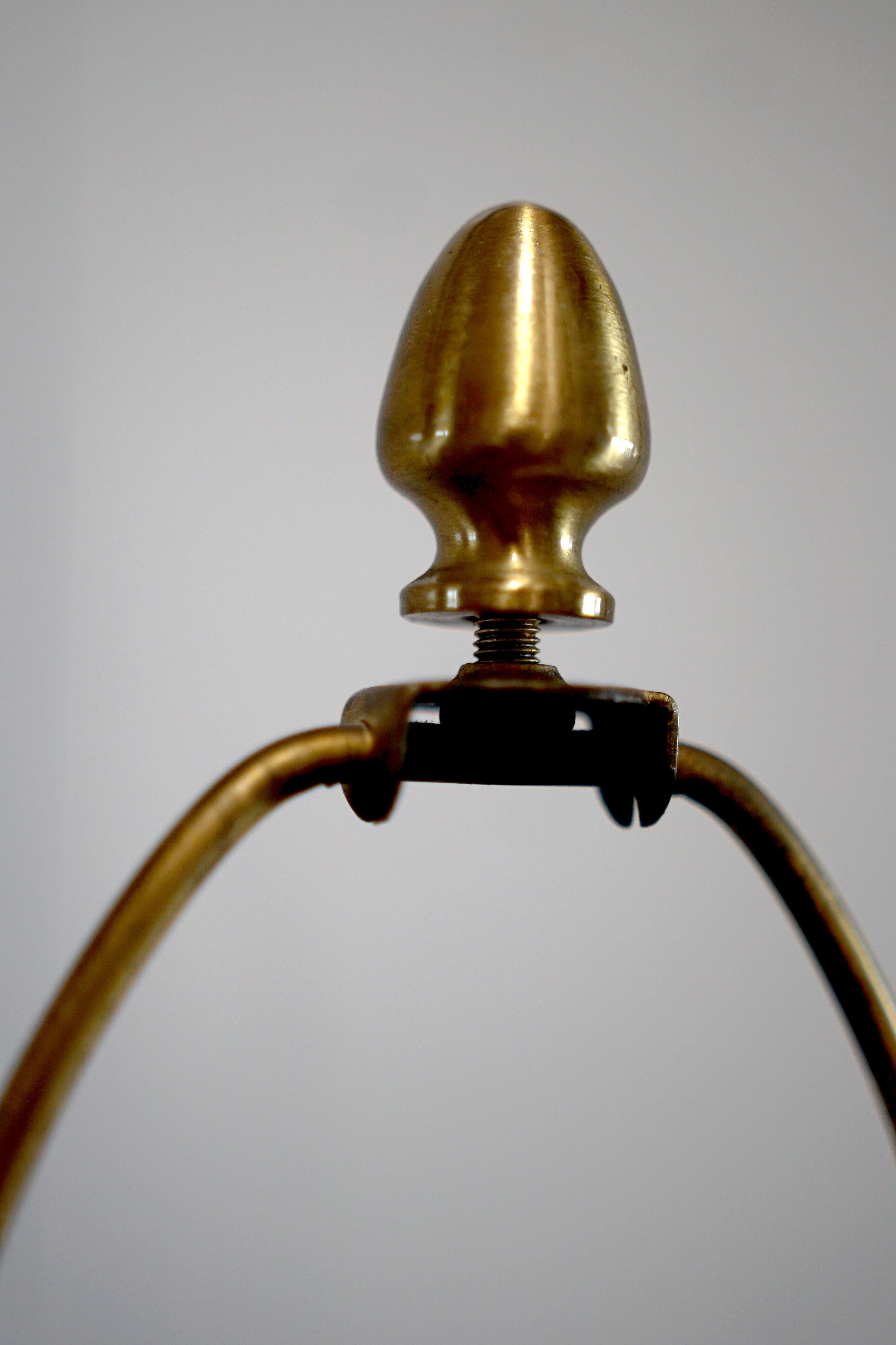 20ième siècle Marbro - Lampe monumentale de style français vintage en céramique incisée et marbrée or en vente