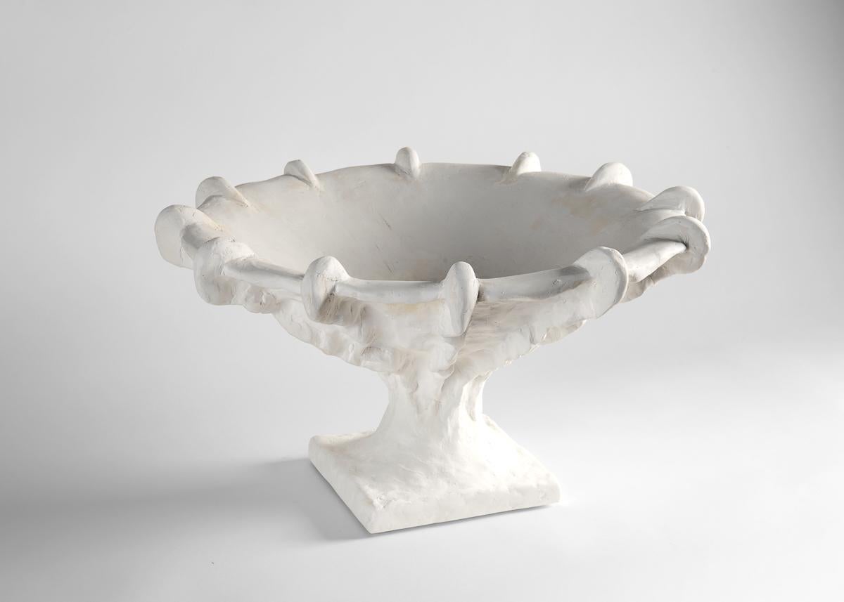 Centro de mesa contemporáneo de escayola de poliéster de Marc Bankowsky.

Diseñador y decorador desde hace 20 años, Marc Bankowsky crea muebles y accesorios de una belleza única. Además de un conjunto personalizado de muebles y accesorios para la