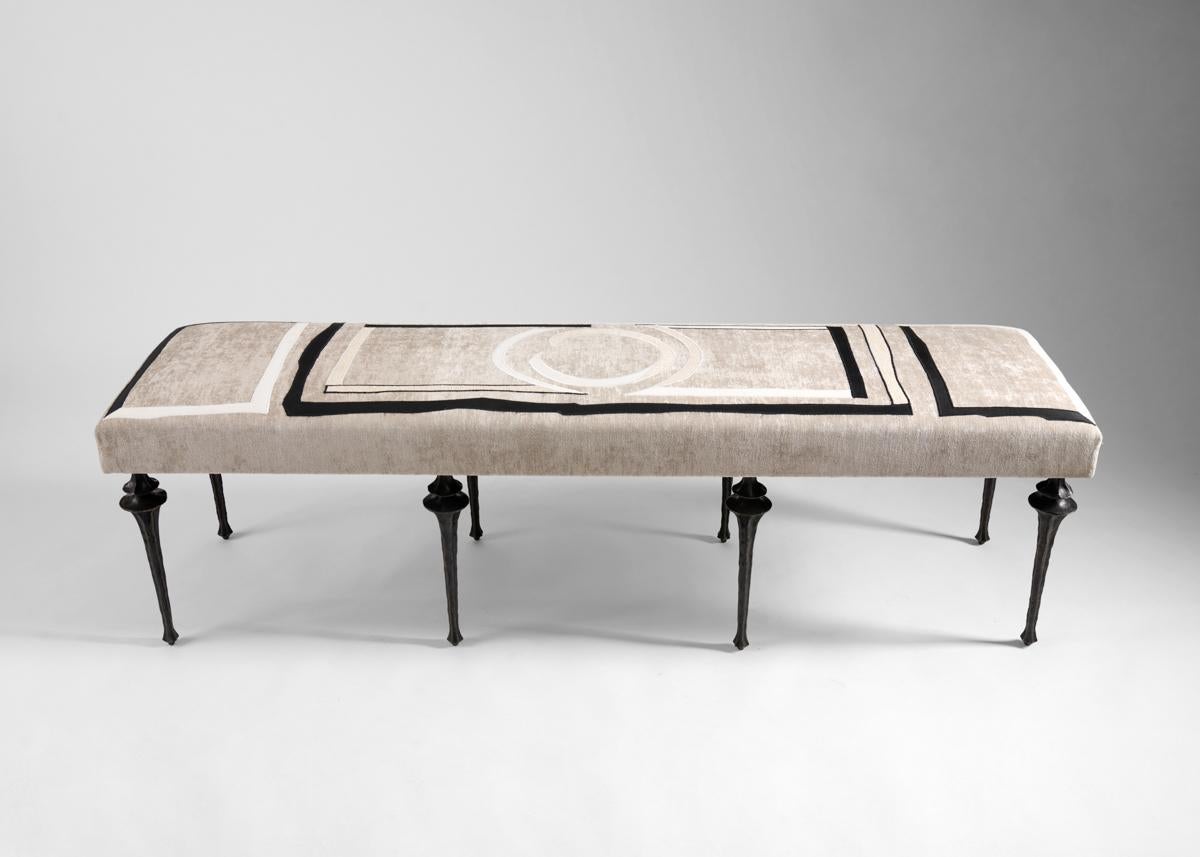 Français Banc brodé, pieds en bronze, Marc Bankowsky & Miguel Cisterna, France, 2022 en vente