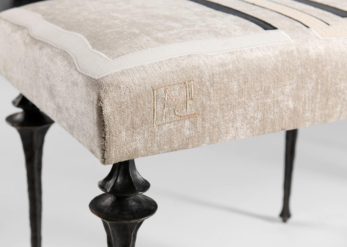 XXIe siècle et contemporain Banc brodé, pieds en bronze, Marc Bankowsky & Miguel Cisterna, France, 2022 en vente