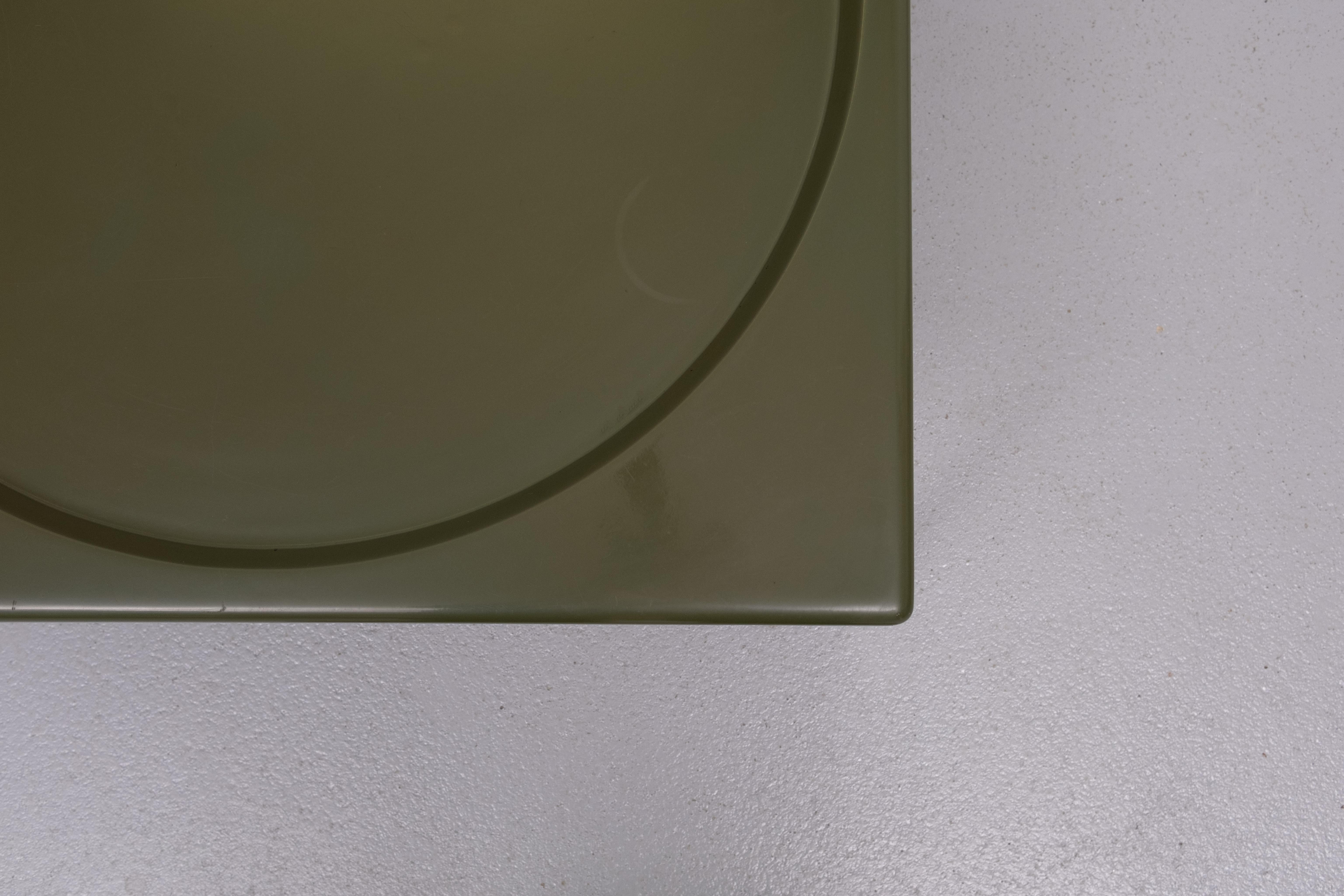 Français Table basse en fibre de verre Marc Berthier 1970 France en vente