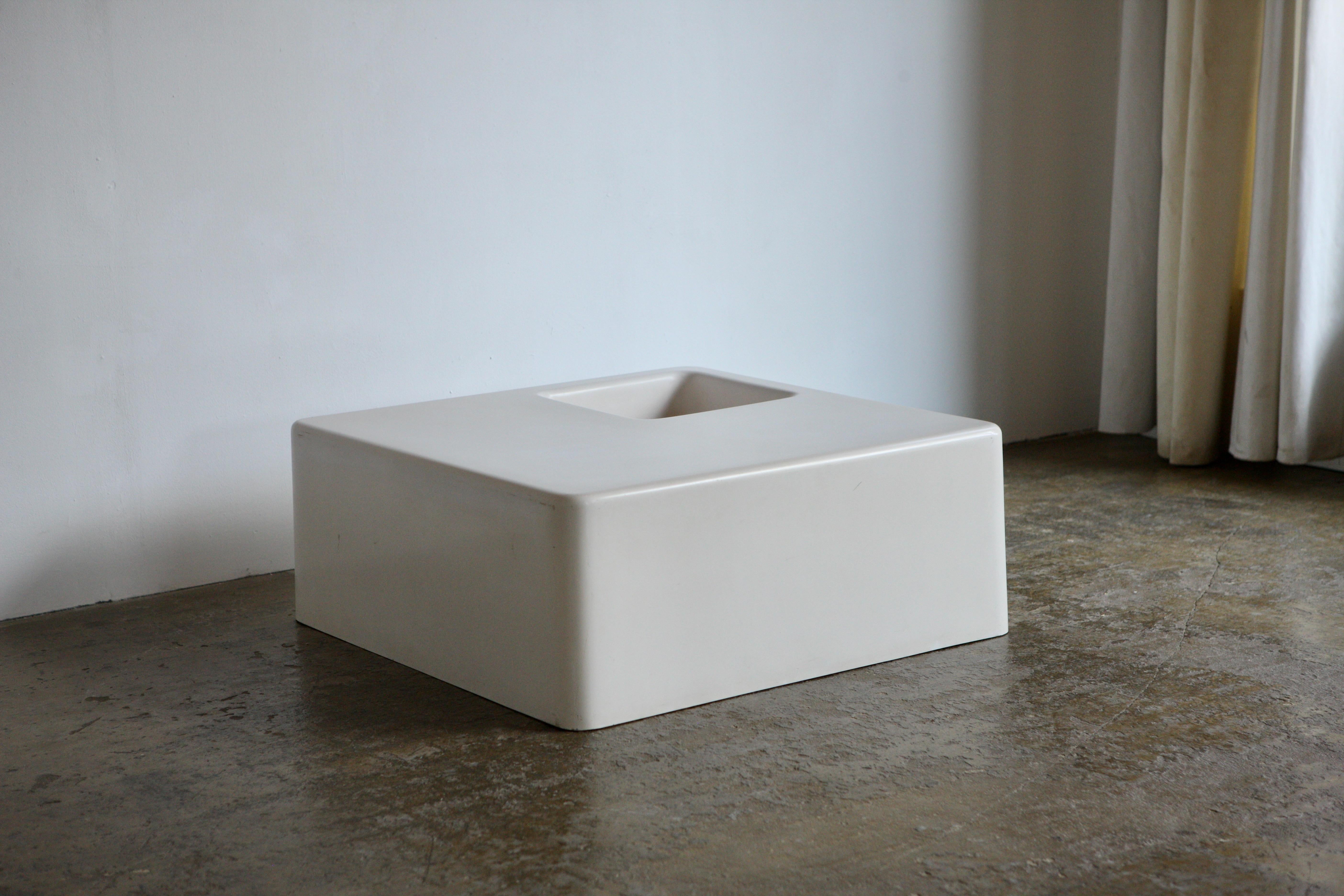 French Marc Berthier's Fiberglass Coffee Table for Ozoo, 1968 For Sale