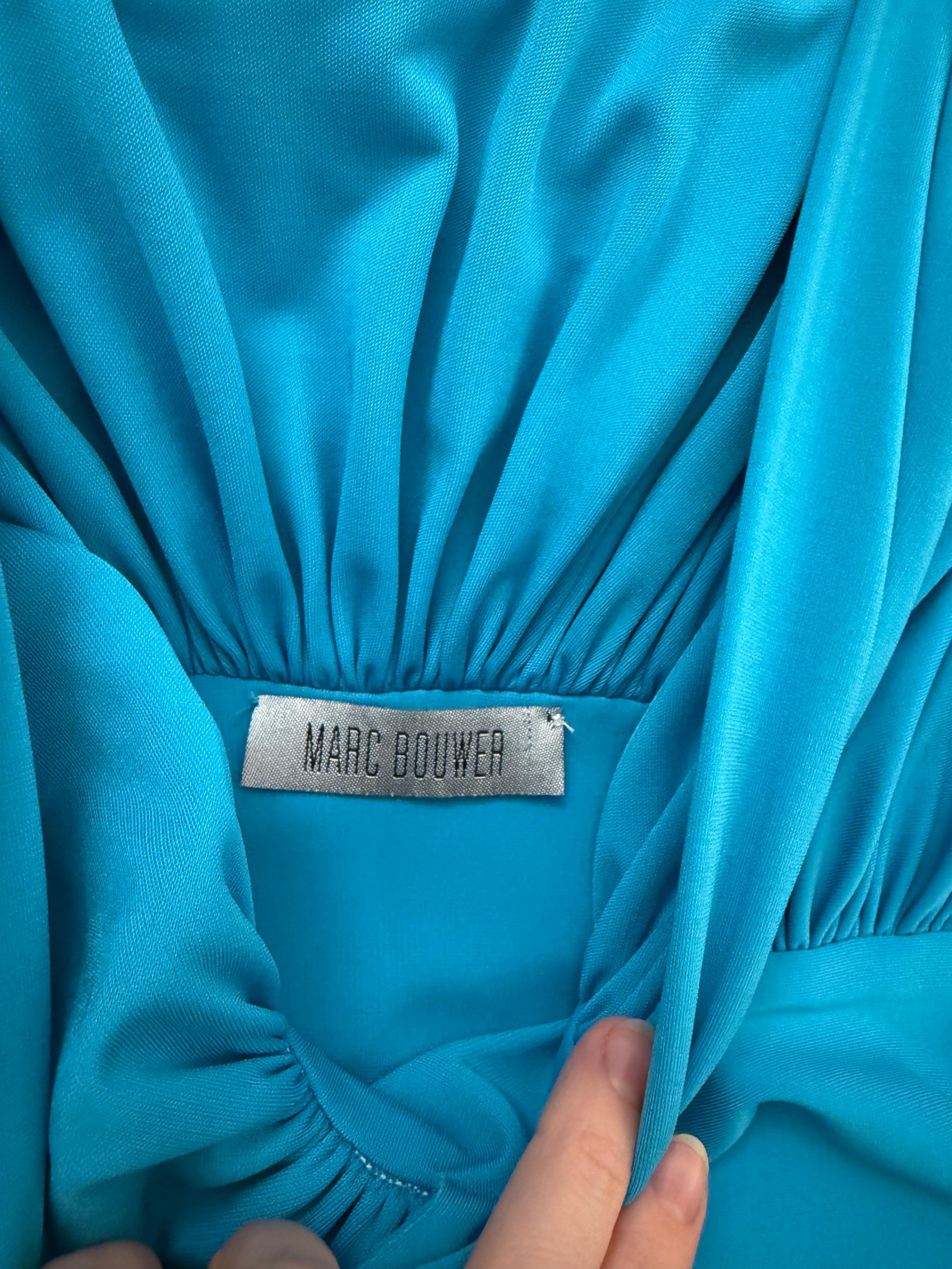 Marc Bouwer
Vintage
Años 1990-2000
Azul brillante
Acanalado
Elástico
Talla USA 8
Estado vintage
Algunas manchas cerca del dobladillo y algunas costuras rotas como en la foto

VENTA FINAL