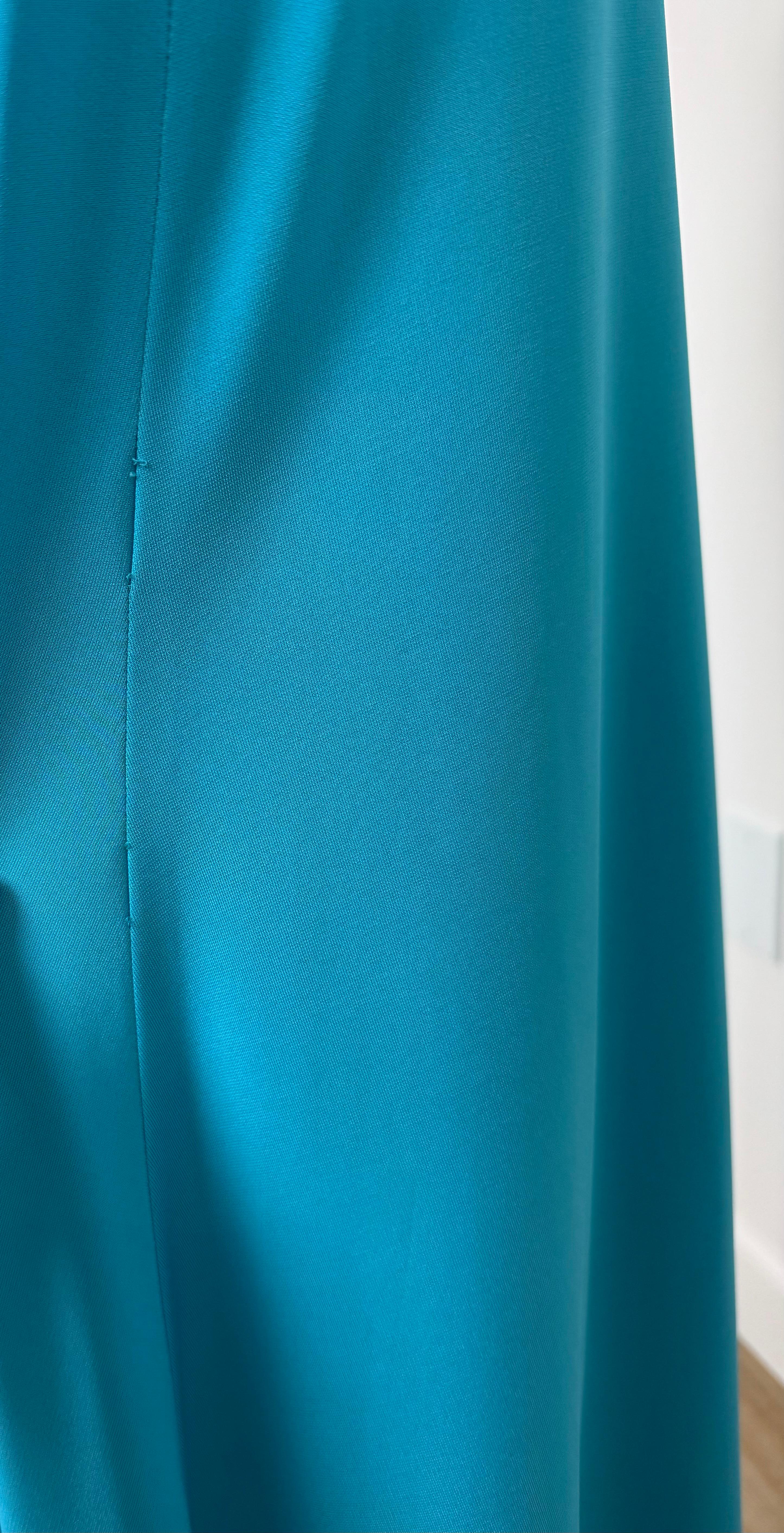 MARC BOUWER 90s/00s Vintage Azul Brillante Bata Acanalada Maxi Vestido en venta 5