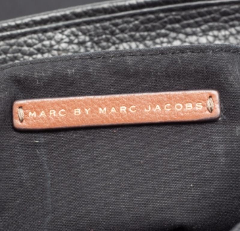 Marc by Marc Jacobs Sac à main en cuir noir /brun en vente 3