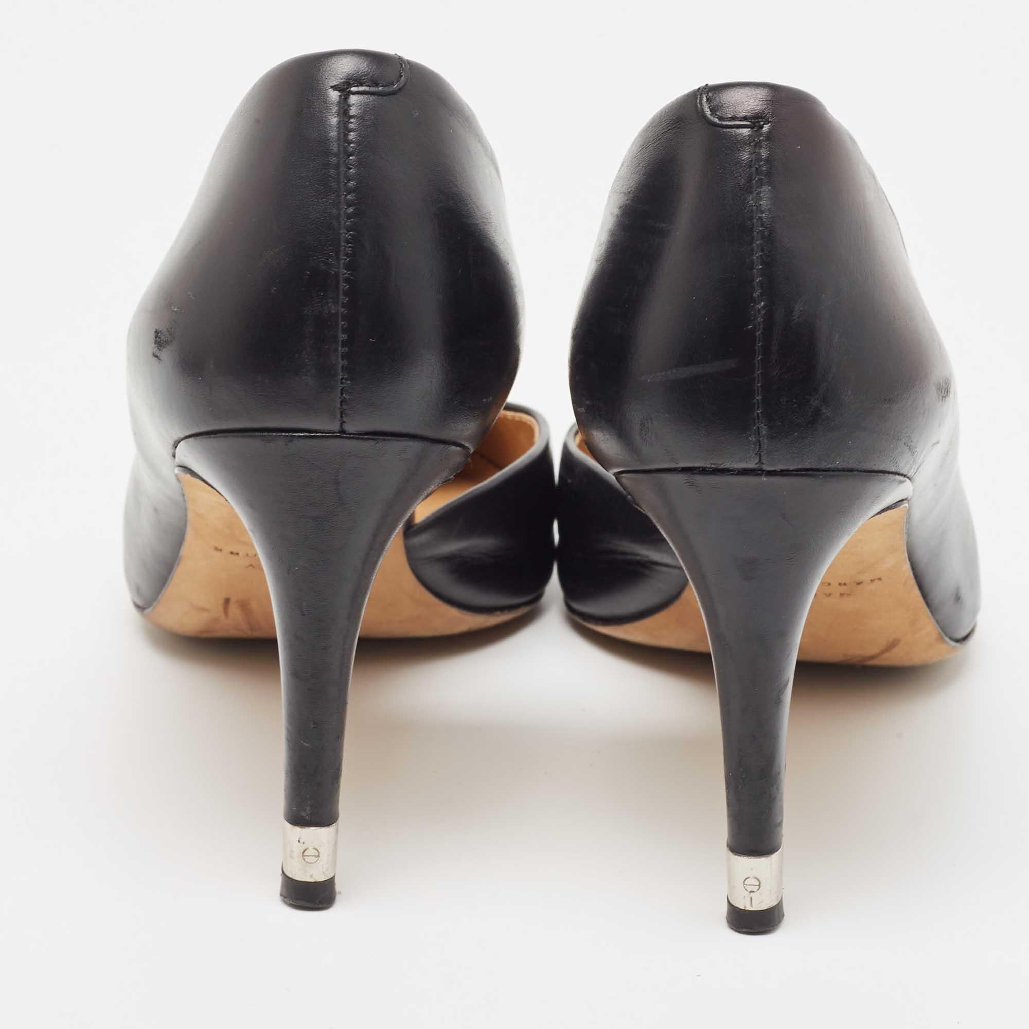 Marc by Marc Jacobs Black Leather D'orsay Pumps Size 38.5 For Sale 1