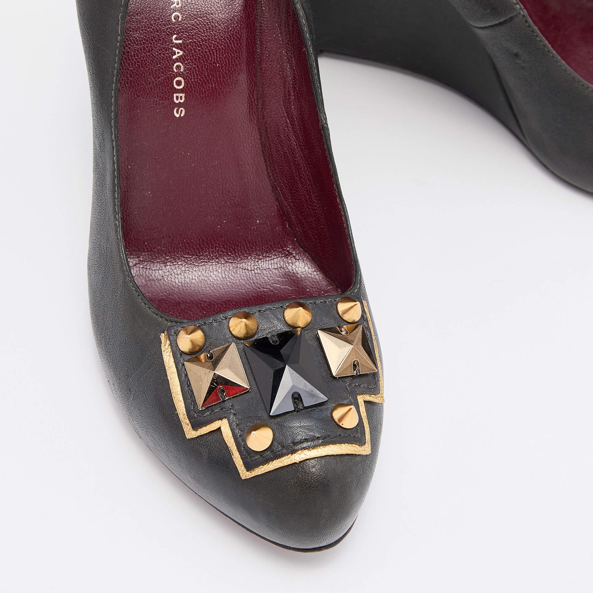 Marc by Marc Jacobs Black Leather Embellished Platform Wedge Pumps Size 37 For Sale 3