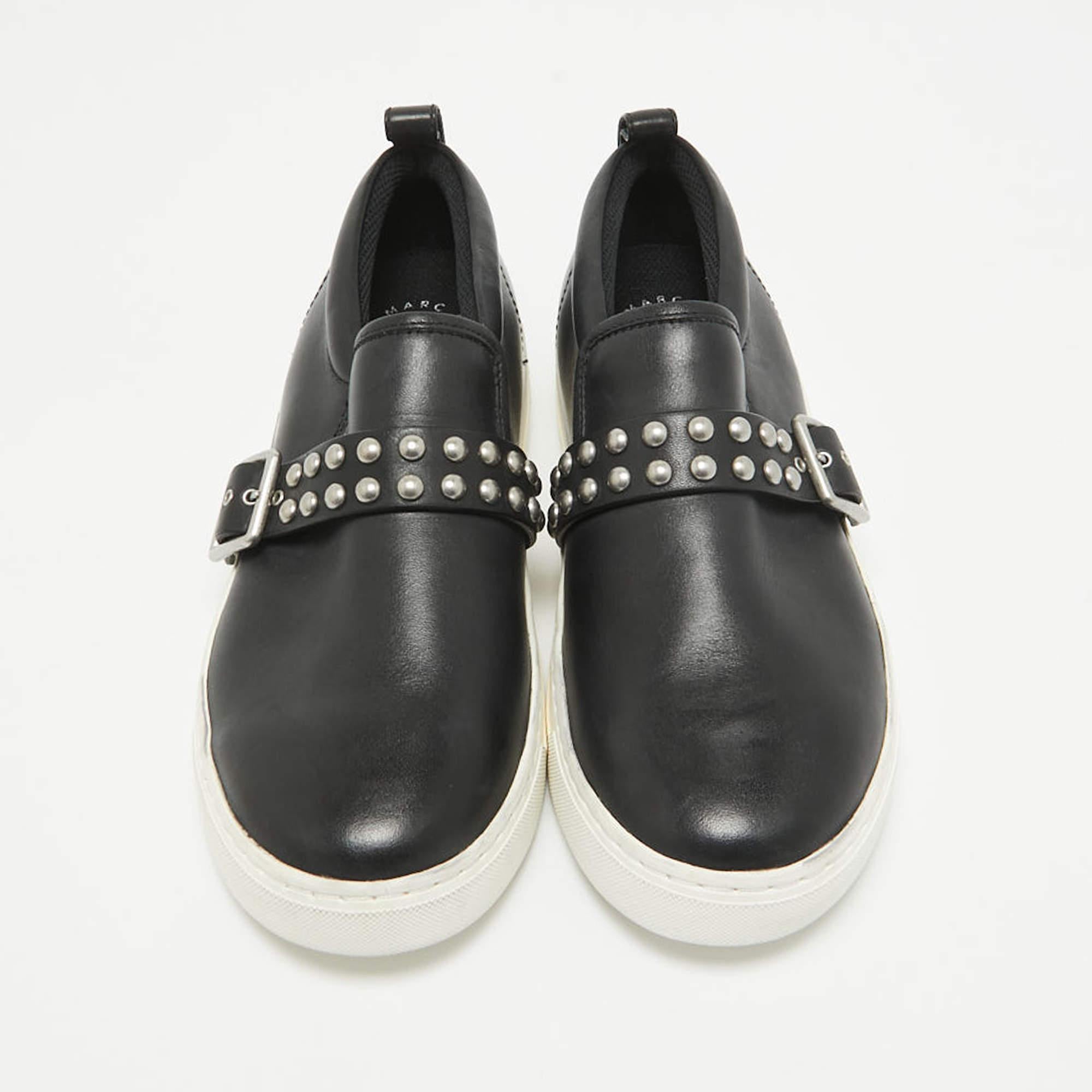 Marc by Marc Jacobs Black Leather Slip On Sneakers Size 37 In New Condition For Sale In Dubai, Al Qouz 2