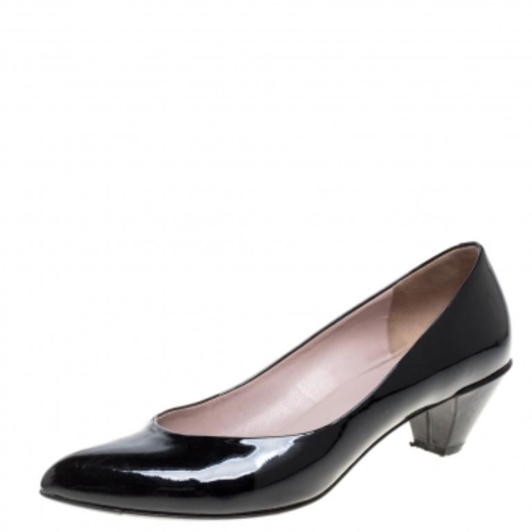 Marc by Marc Jacobs Black Patent Leather Pumps Size 37 For Sale 2