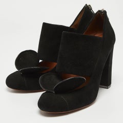 Marc by Marc Jacobs Black Suede Pumps Size 38.5