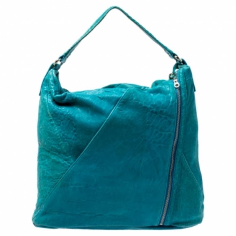 Marc by Marc jacobs - Hobo con zip in pelle blu Leola In condizioni discrete in vendita a Dubai, Al Qouz 2