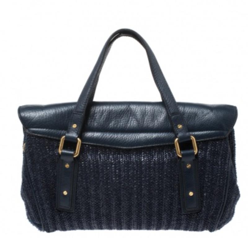 Marc by marc jacobs: borsa in paglia e pelle con patta blu in vendita 3