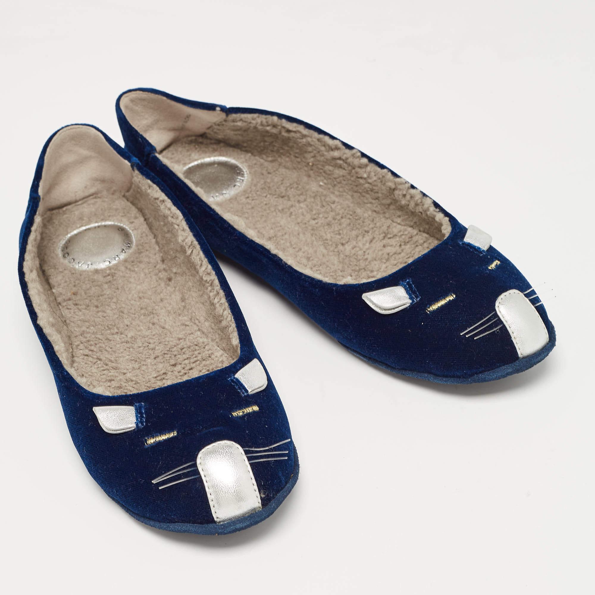 Marc by Marc Jacobs Blue Velvet Ballet Flats Size 39.5 In Good Condition For Sale In Dubai, Al Qouz 2
