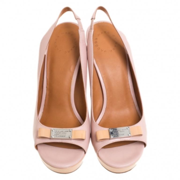 Marc by Marc Jacobs - Sandales à bout ouvert en cuir rose poudré/beige, taille 38 Bon état - En vente à Dubai, Al Qouz 2