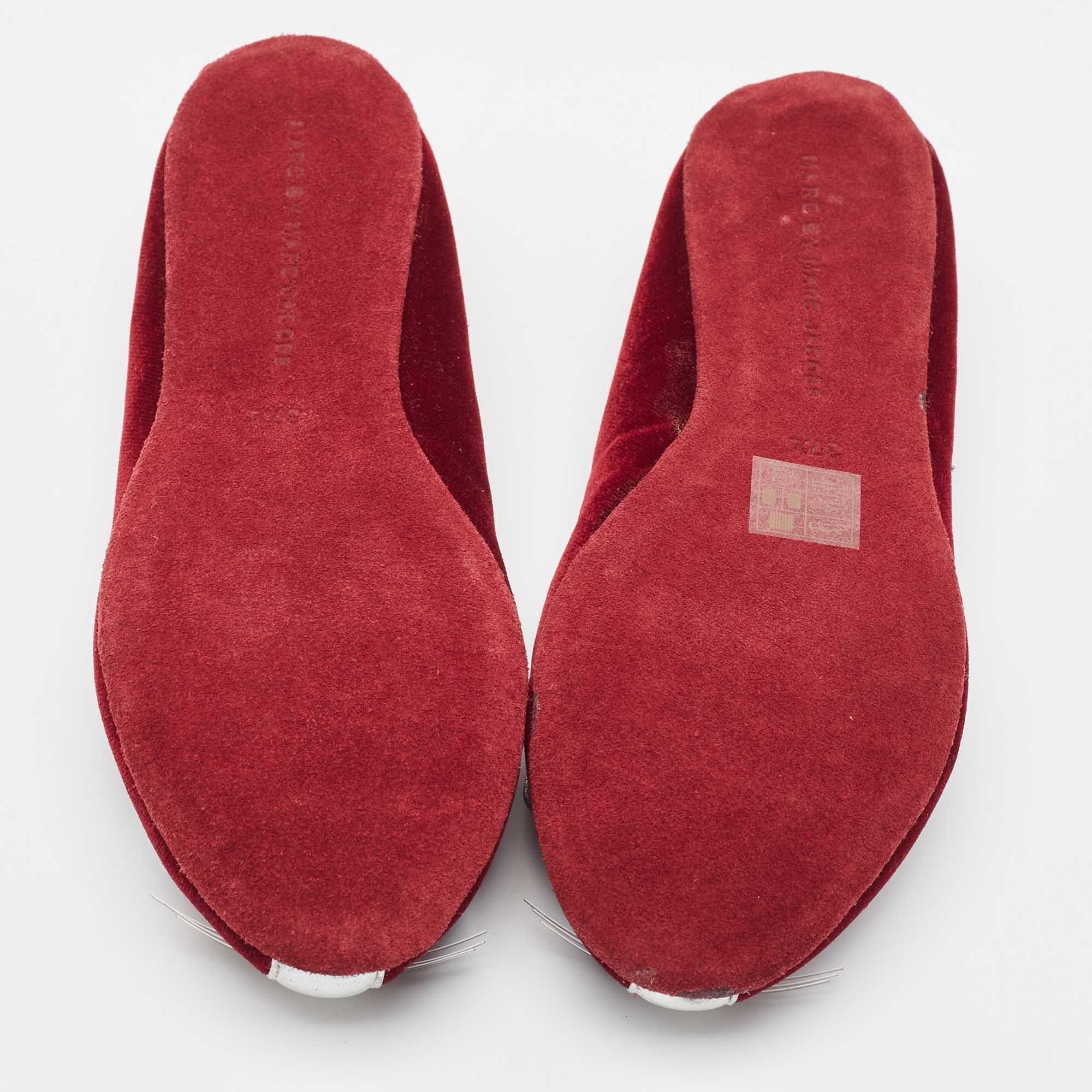 Marc by Marc Jacobs Burgundy Velvet Cat Ballet Flats Size 37.5 For Sale 1