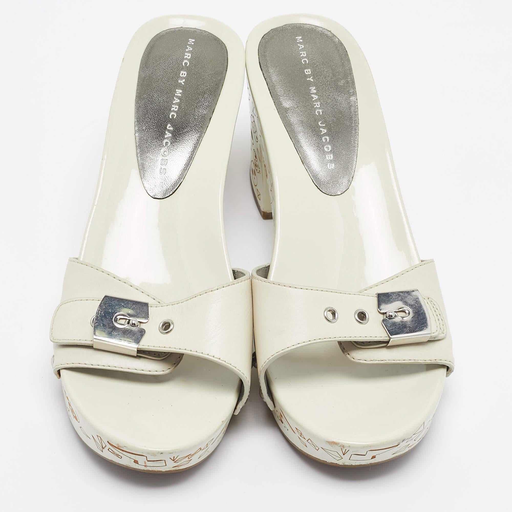 Beige Marc by Marc Jacobs - Escarpins en cuir crème, taille 36 en vente