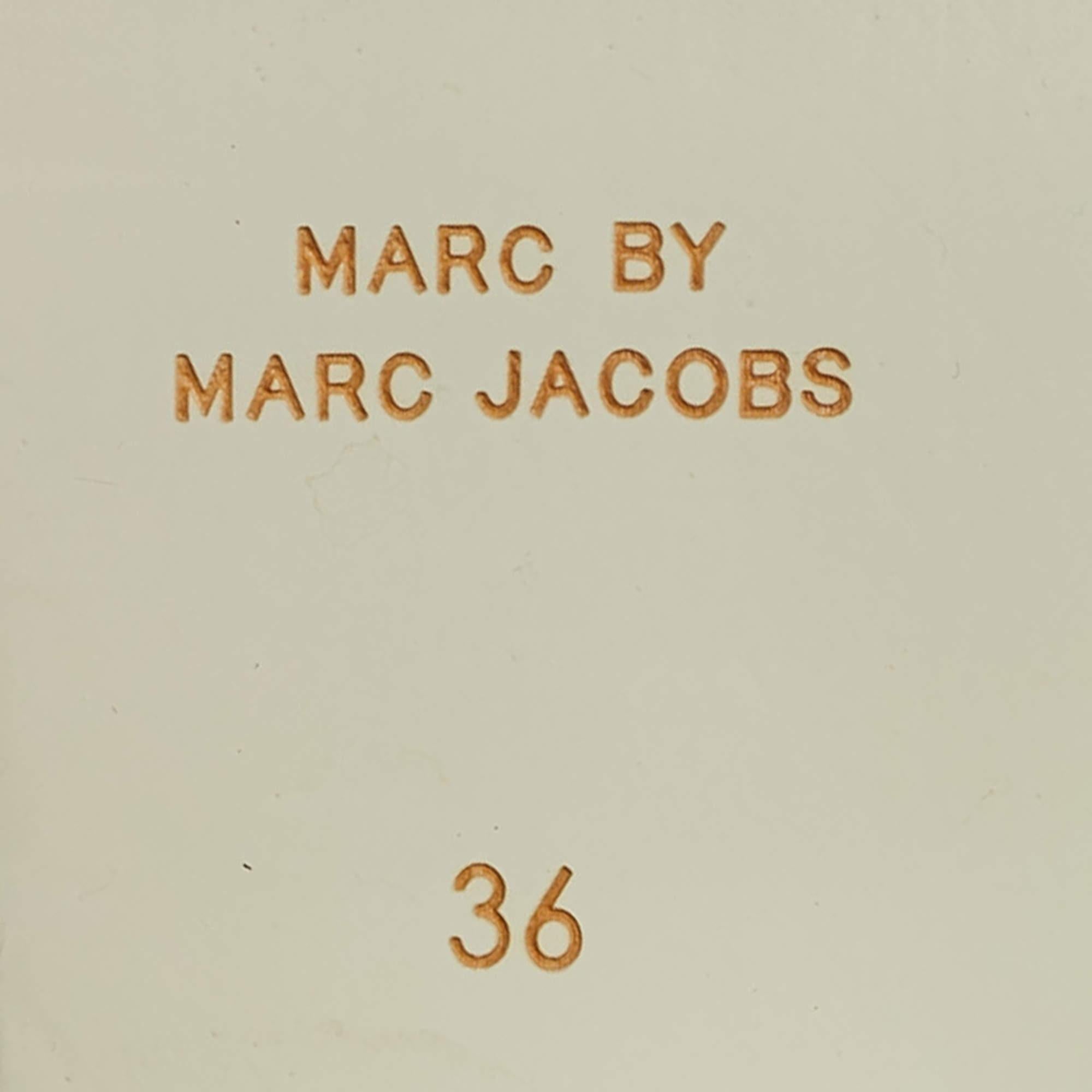 Marc by Marc Jacobs - Escarpins en cuir crème, taille 36 en vente 2