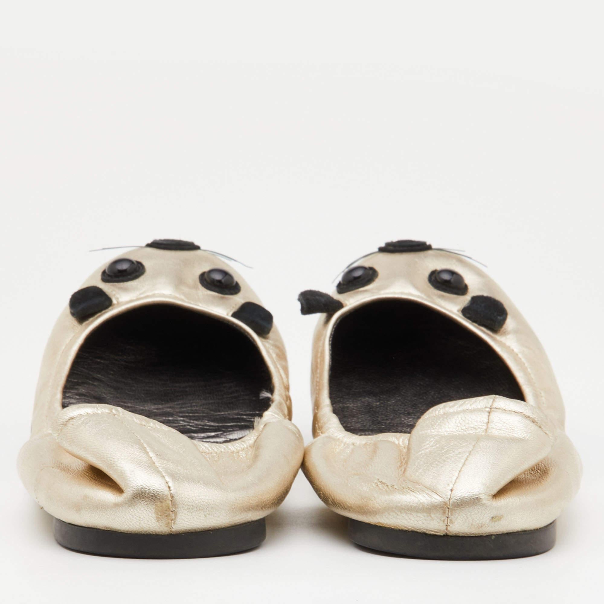 Marc by Marc Jacobs Gold/Schwarze Mouse Ballettschuhe aus Leder Größe 40 Damen im Angebot
