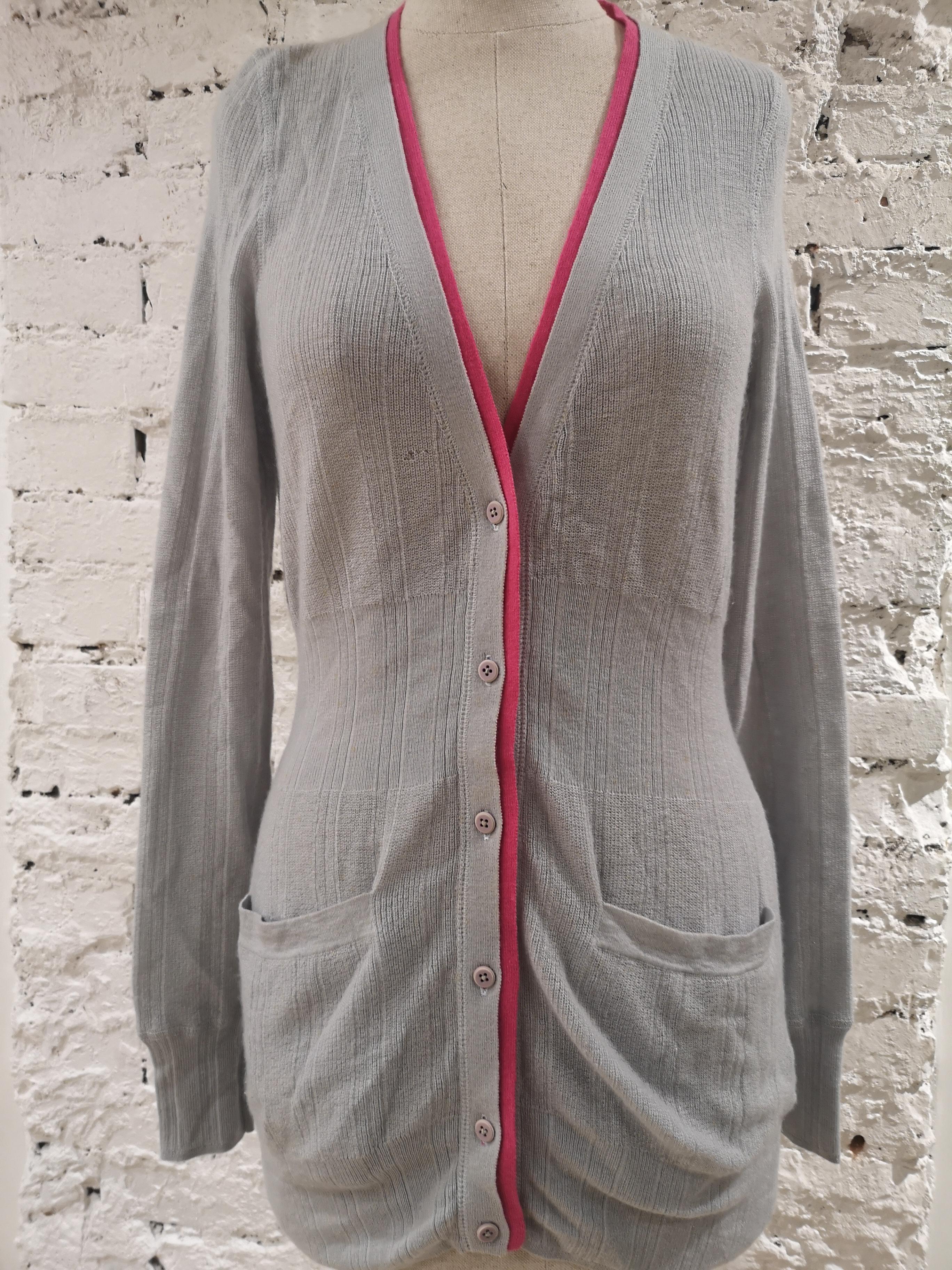 Marc by Marc Jacobs grey cachemire cardigan sweater
Size M