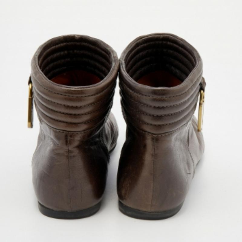 Marc by Marc Jacobs Botines de cuero marrón metalizado con adornos Talla 38 en venta 1