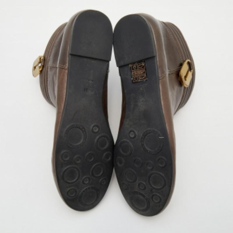Marc by Marc Jacobs Botines de cuero marrón metalizado con adornos Talla 38 en venta 2