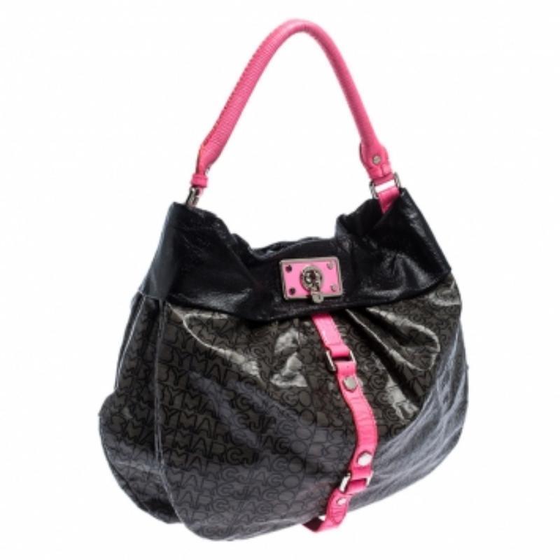 Marc by Marc Jacobs Mehrfarbiger beschichteter Stoff und Leder Lil Riz Hobo (Schwarz) im Angebot