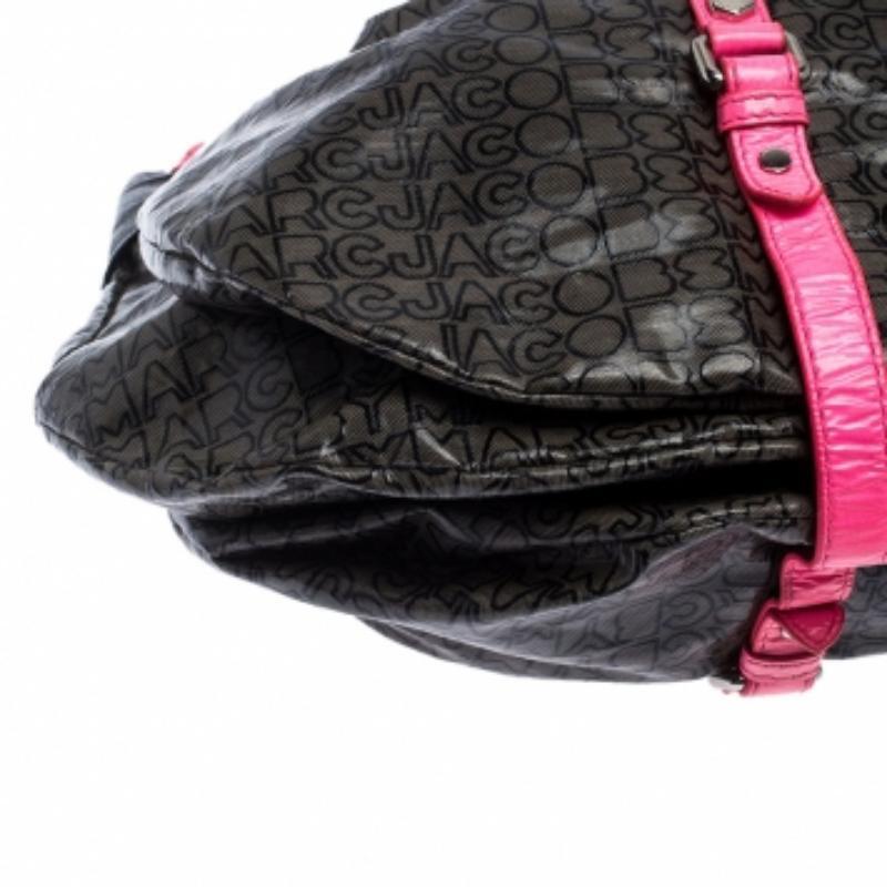 Marc by Marc Jacobs Mehrfarbiger beschichteter Stoff und Leder Lil Riz Hobo im Angebot 1