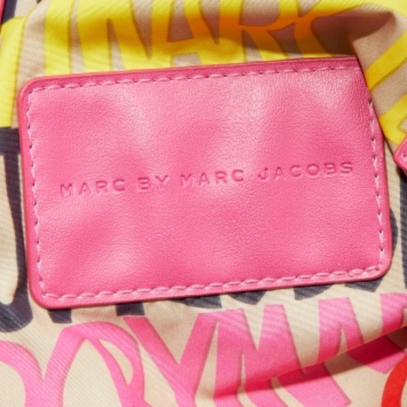 Marc By Marc Jacobs Tote in nylon stampato multicolore in vendita 3