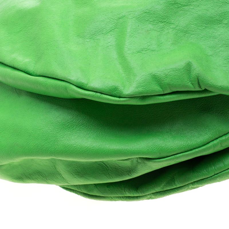 Marc By Marc Jacobs - Sac à main de travail en cuir vert fluo Hobo en vente 3