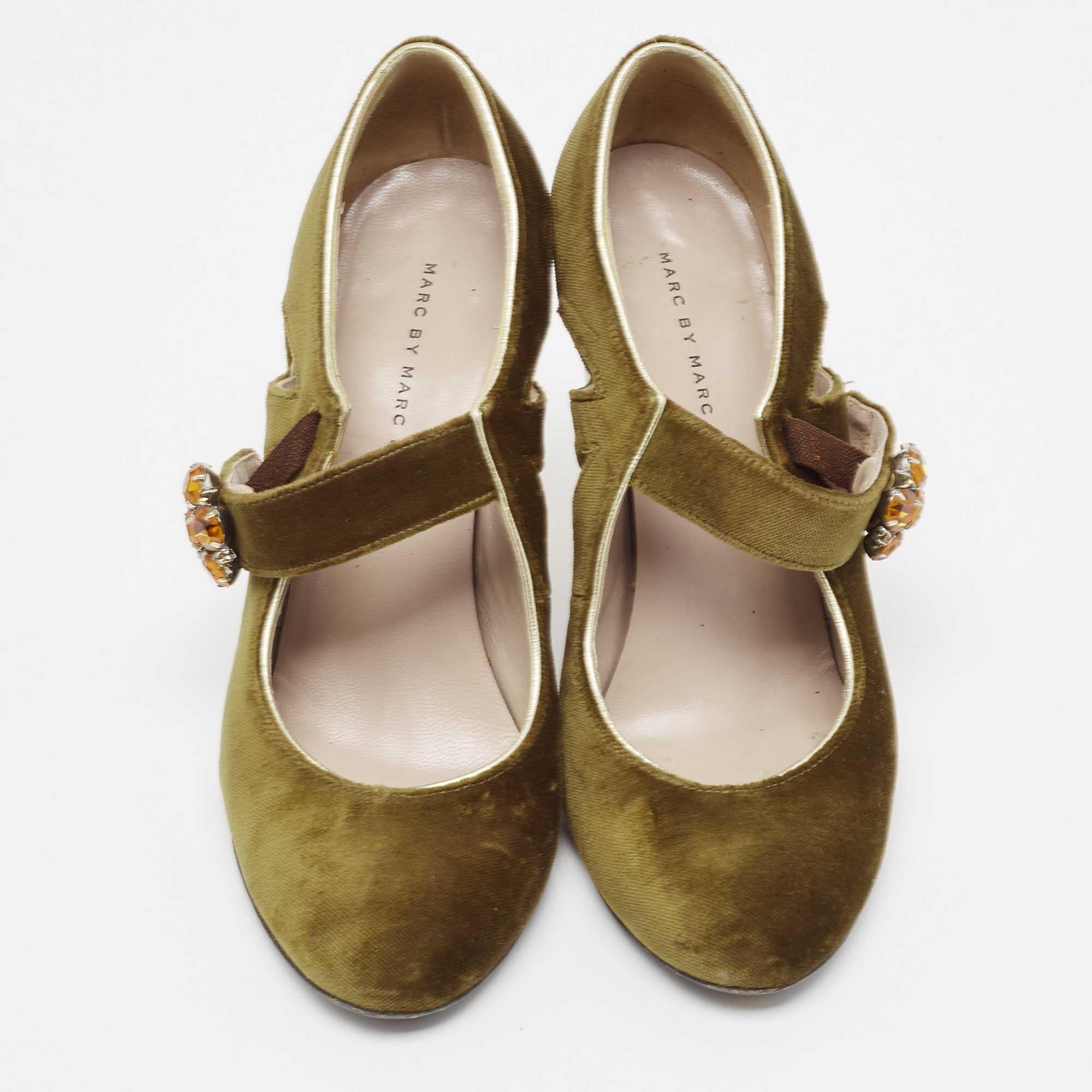 Marrone Marc by Marc Jacobs Olive Green Suede Mary Jane Pumps Taglia 37 in vendita