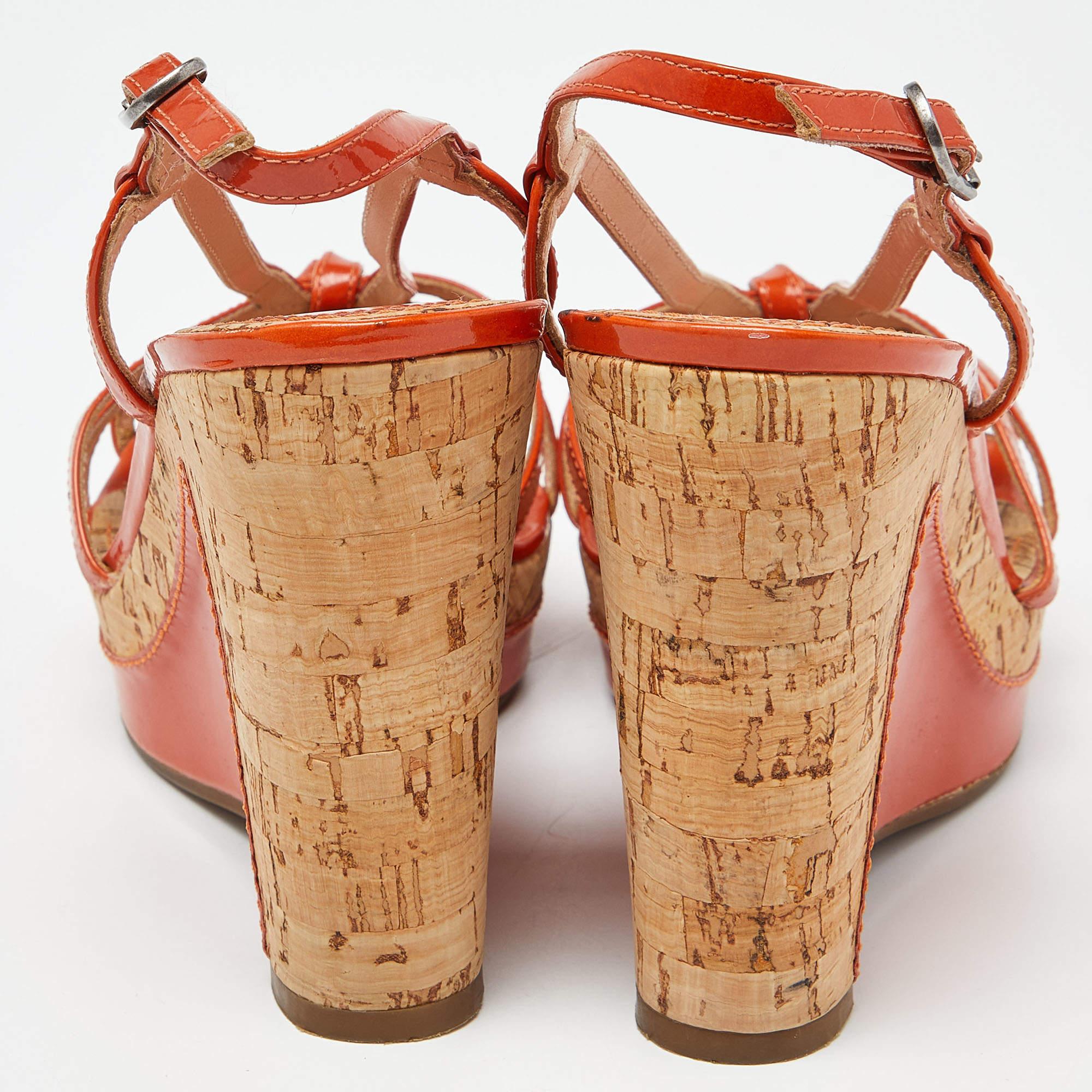 Marc by Marc Jacobs Orange Patent Leather Cork Wedge Slingback Sandals Size 37.5 For Sale 1