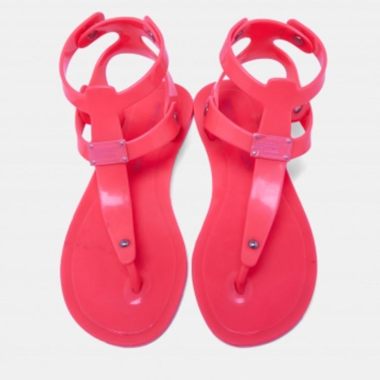 Marc by Marc Jacobs Pink Jelly Thong Flats Size 37 In Good Condition For Sale In Dubai, Al Qouz 2