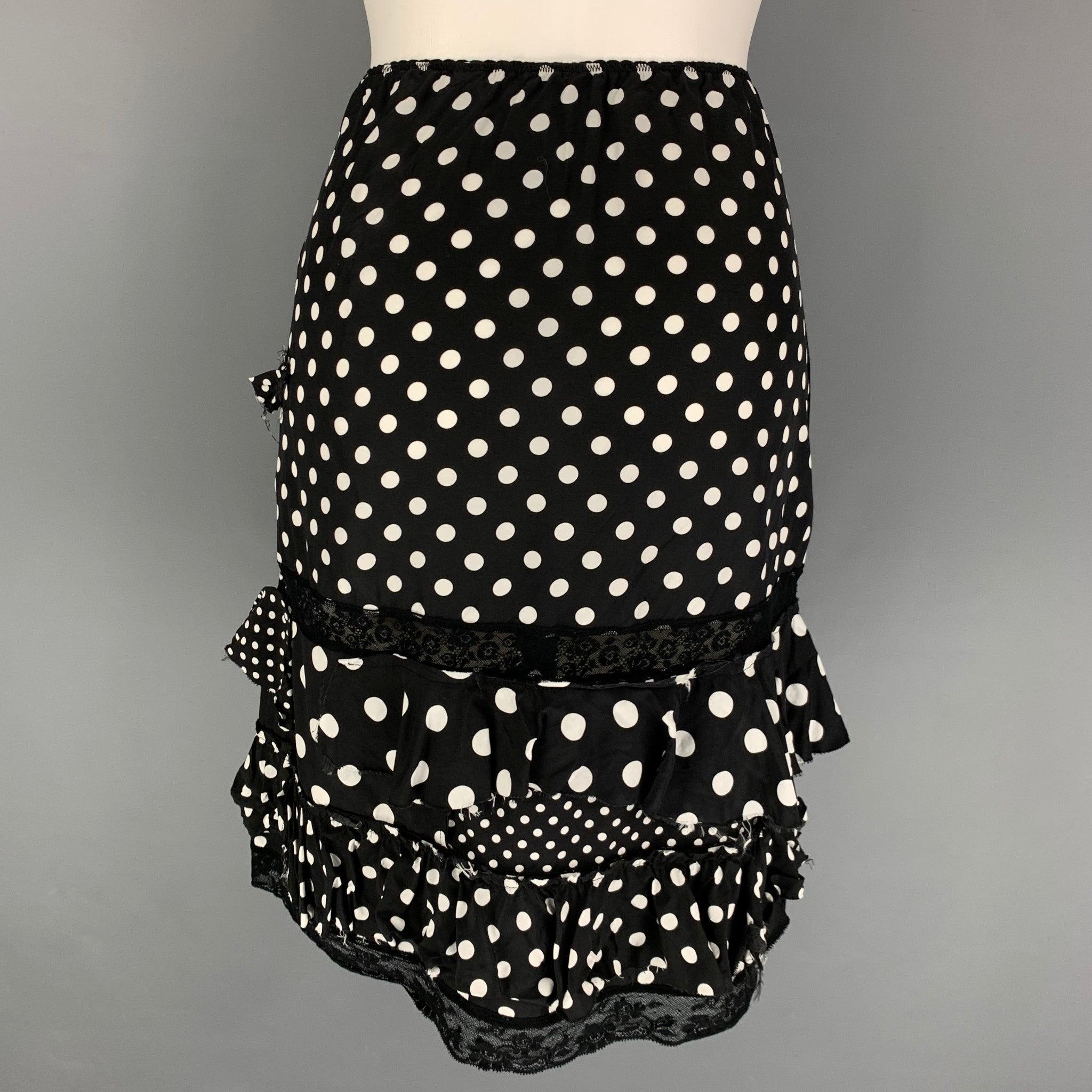 MARC by MARC JACOBS Size 0 Black White Viscose Polka Dot Ruffle Skirt In Good Condition For Sale In San Francisco, CA
