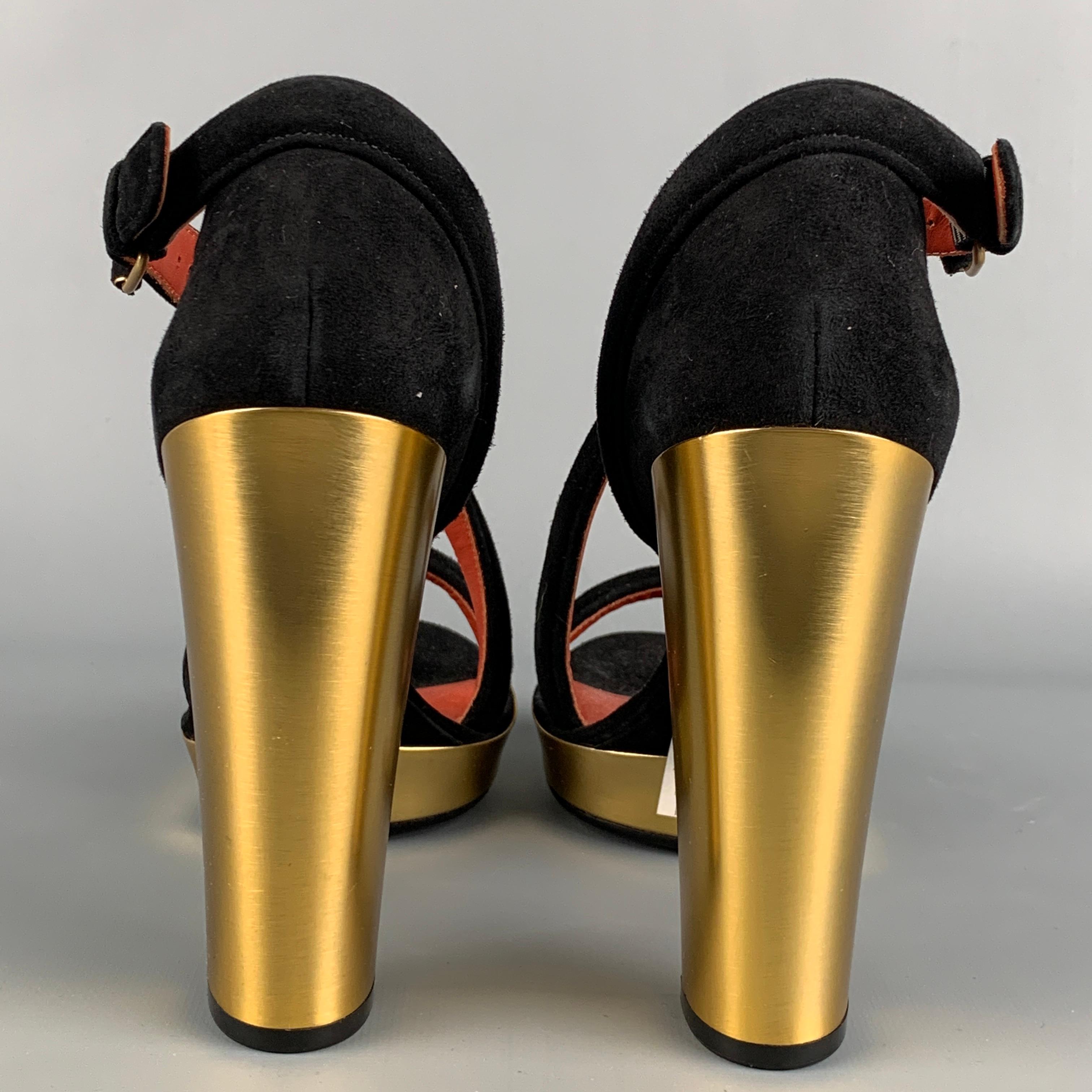 MARC by MARC JACOBS Size 8 Black & Gold Leather Suede Pumps In Good Condition In San Francisco, CA