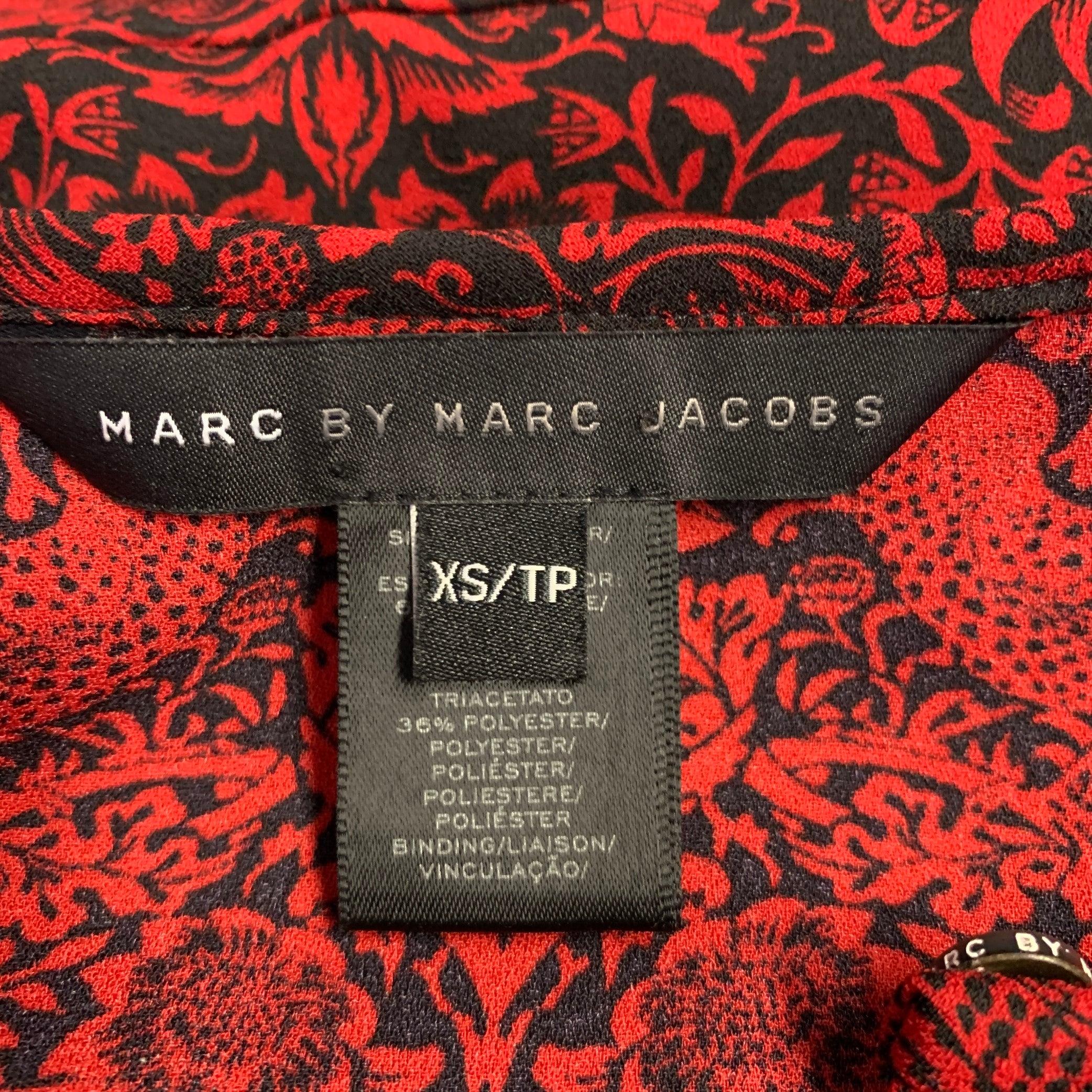 MARC by MARC JACOBS Größe XS Rot Schwarze Kurzarmbluse aus Polyestermischung mit kurzen Ärmeln im Angebot 2